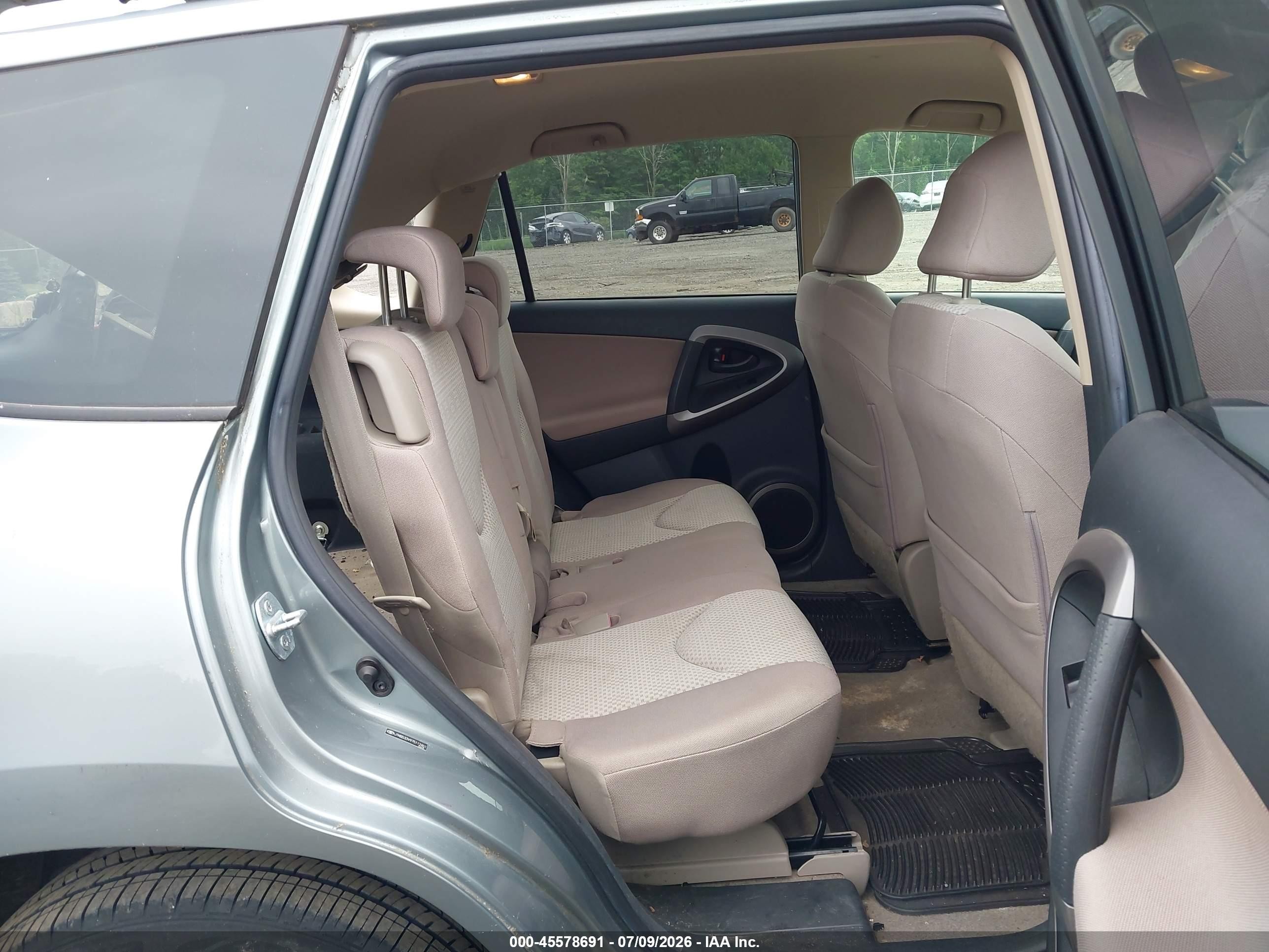 2007 Toyota Rav4   Green vin: JTMBD33V975112461
