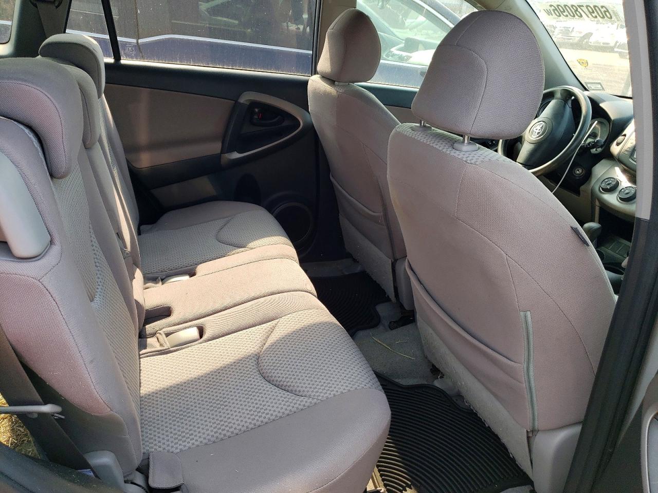 2007 Toyota Rav4 Base Silver vin: JTMBD33V976031194