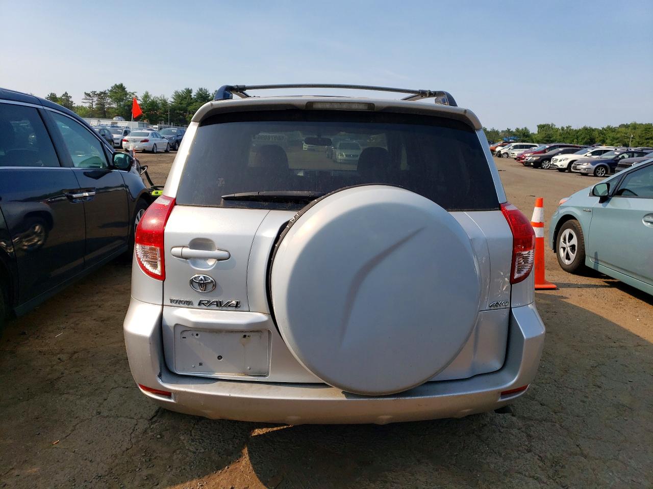 2007 Toyota Rav4 Base Silver vin: JTMBD33V976031194