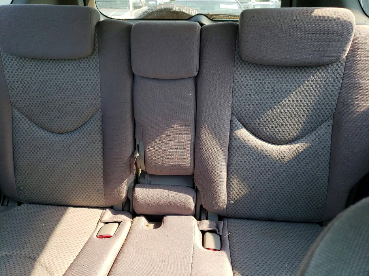 2007 Toyota Rav4 Base Silver vin: JTMBD33V976031194