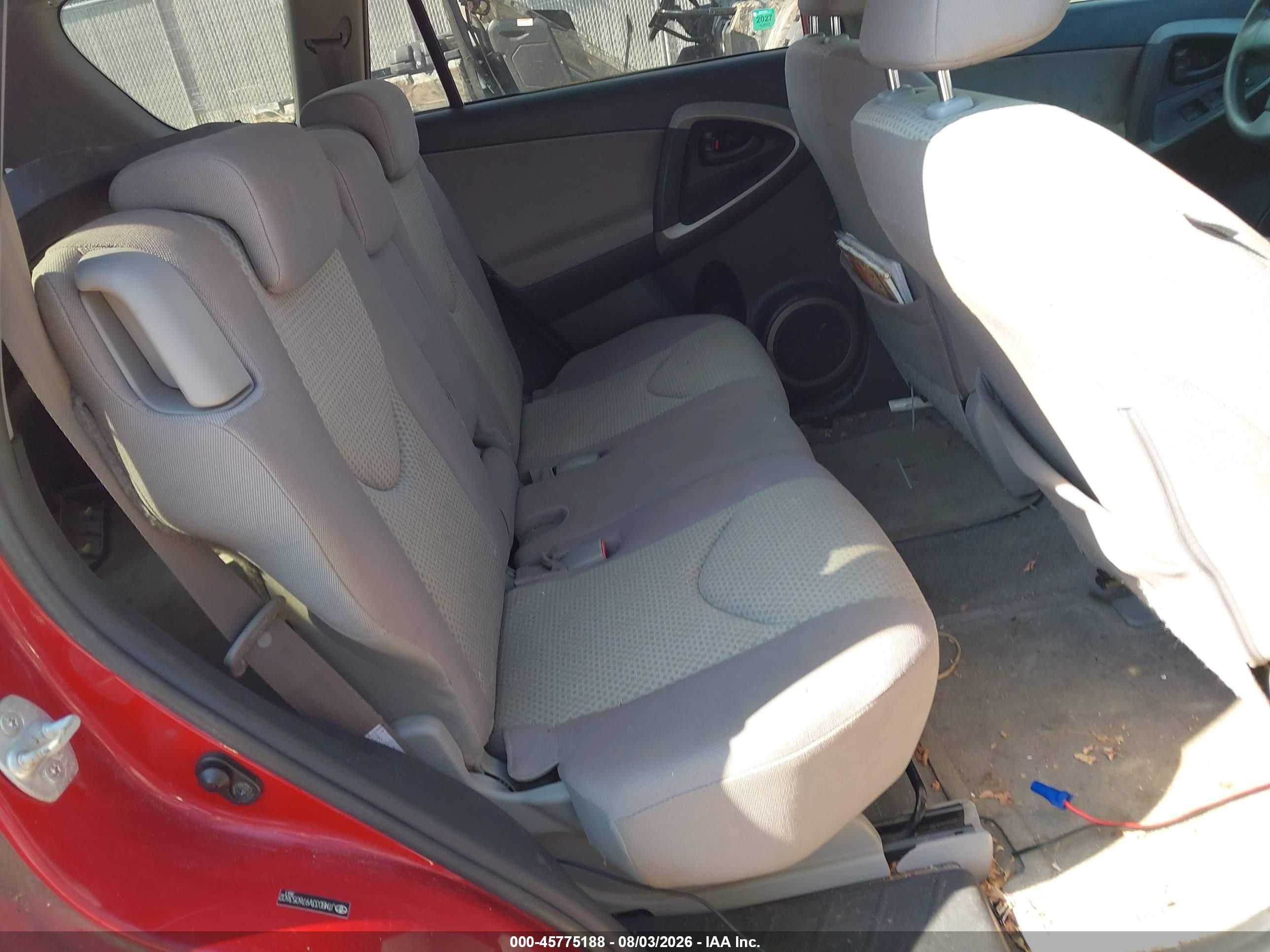 2007 Toyota Rav4   Красный vin: JTMBD33V976053602