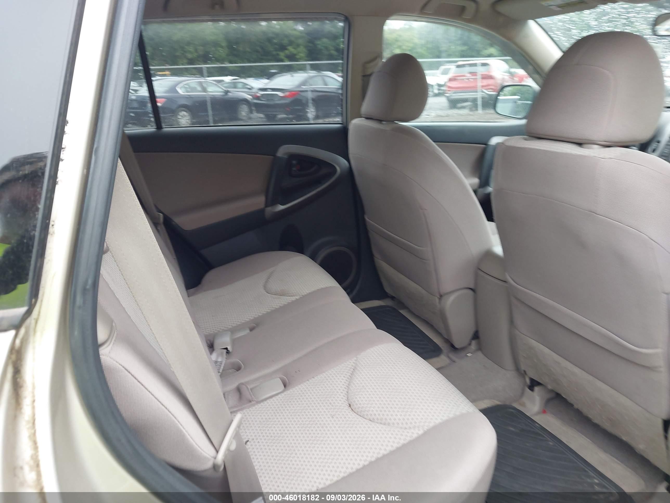 2008 Toyota Rav4   Gold vin: JTMBD33V985176968