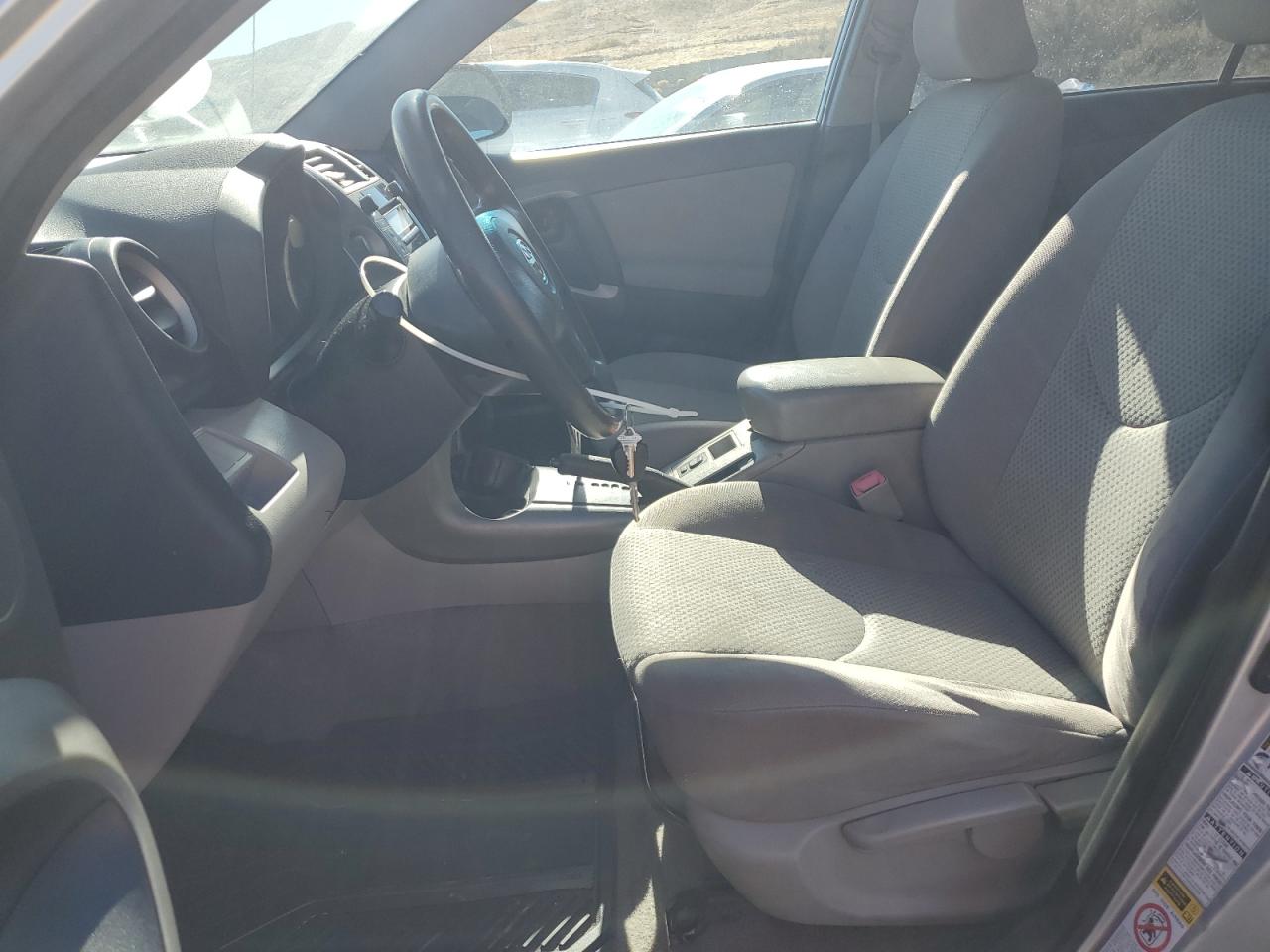 2008 Toyota Rav 4 Silver vin: JTMBD33V985177490