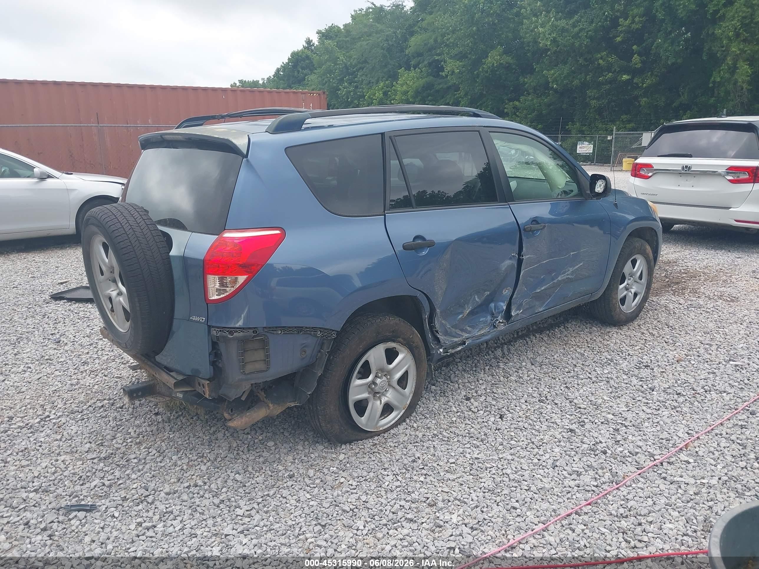 2008 Toyota Rav4   Синий vin: JTMBD33V985194967