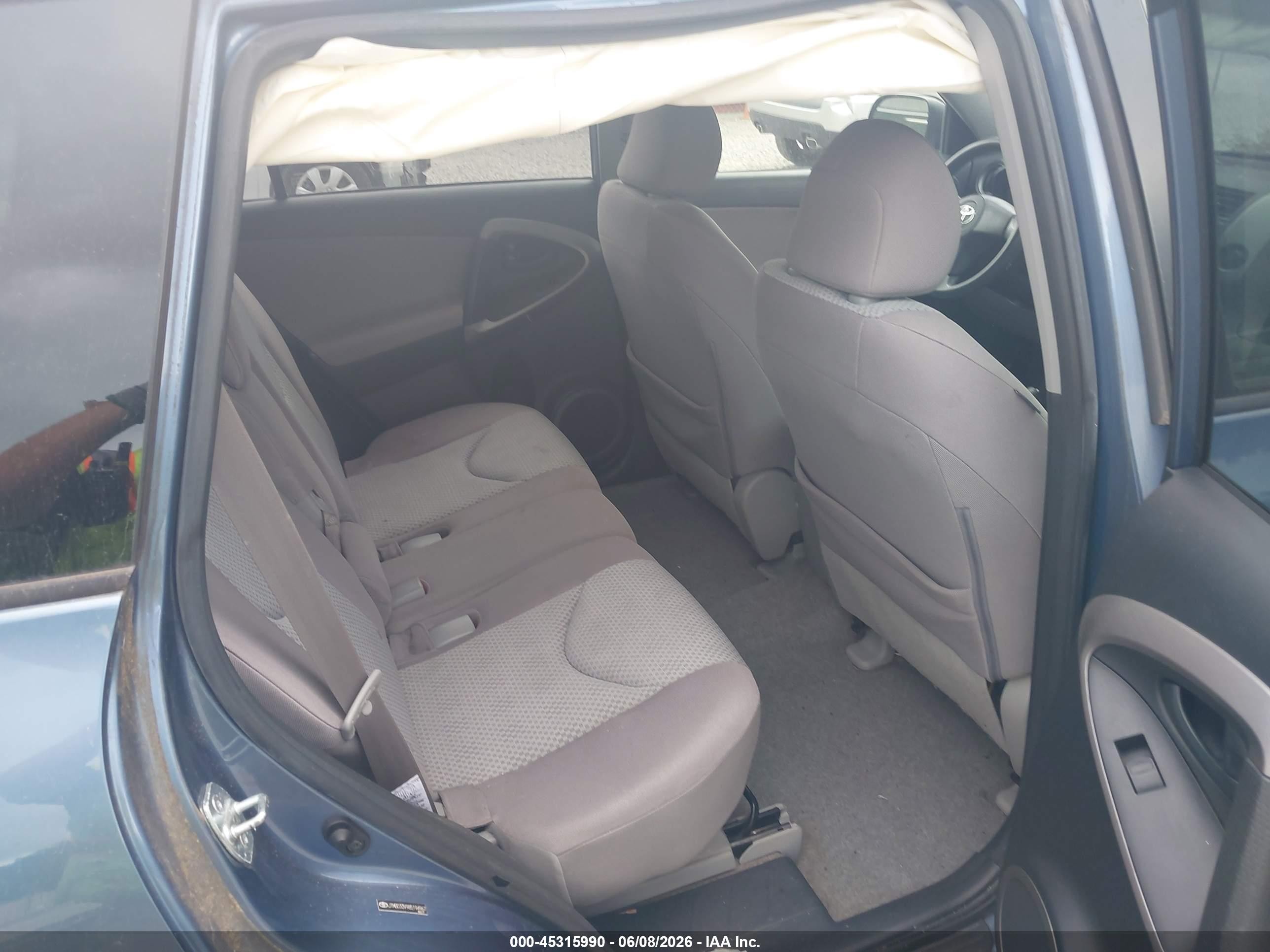 2008 Toyota Rav4   Синий vin: JTMBD33V985194967