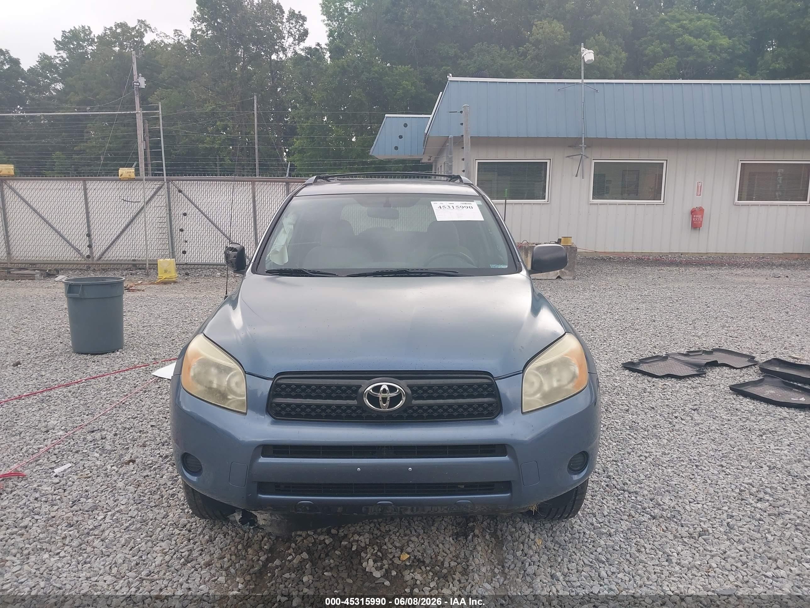 2008 Toyota Rav4   Синий vin: JTMBD33V985194967