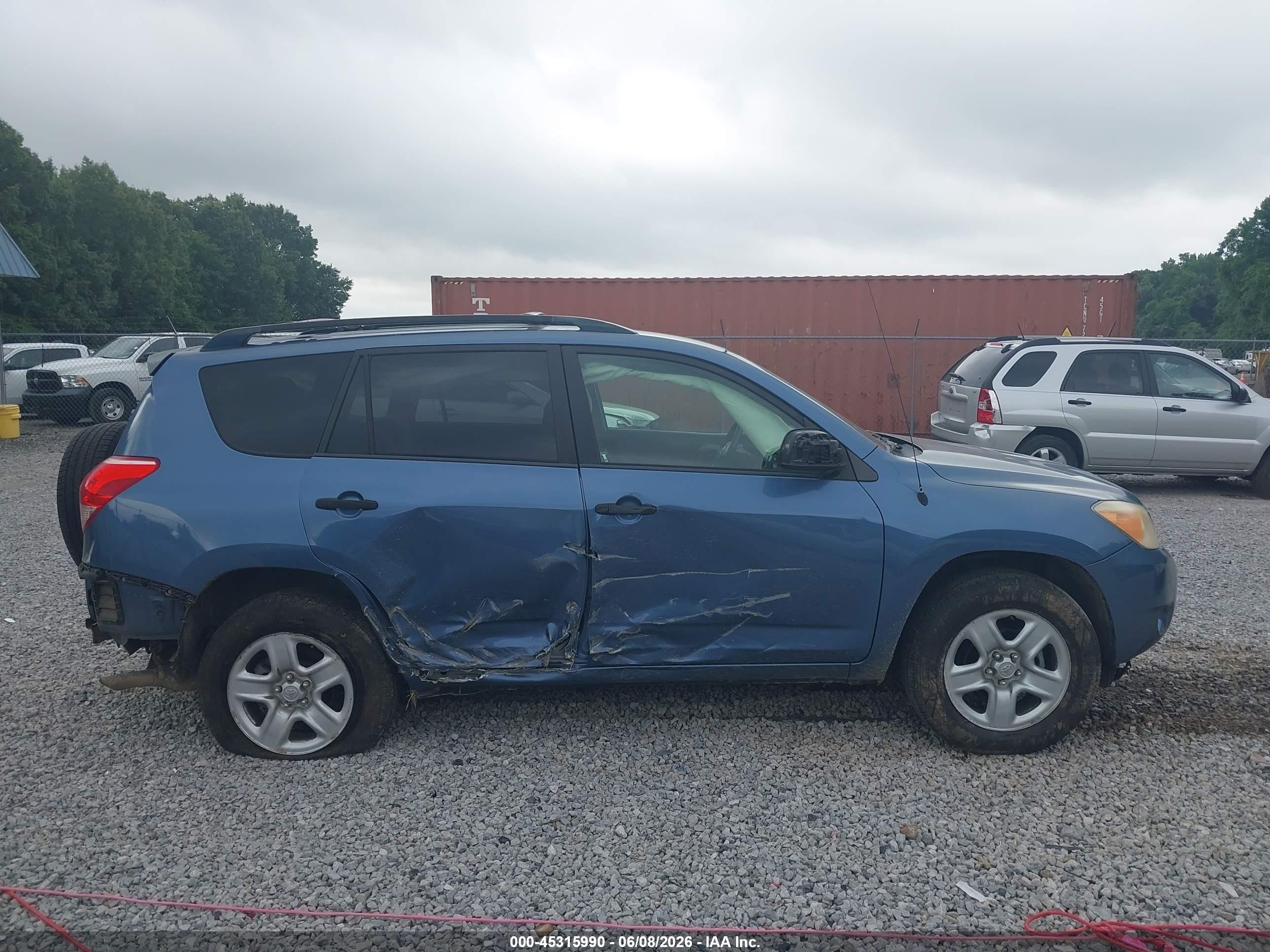 2008 Toyota Rav4   Синий vin: JTMBD33V985194967