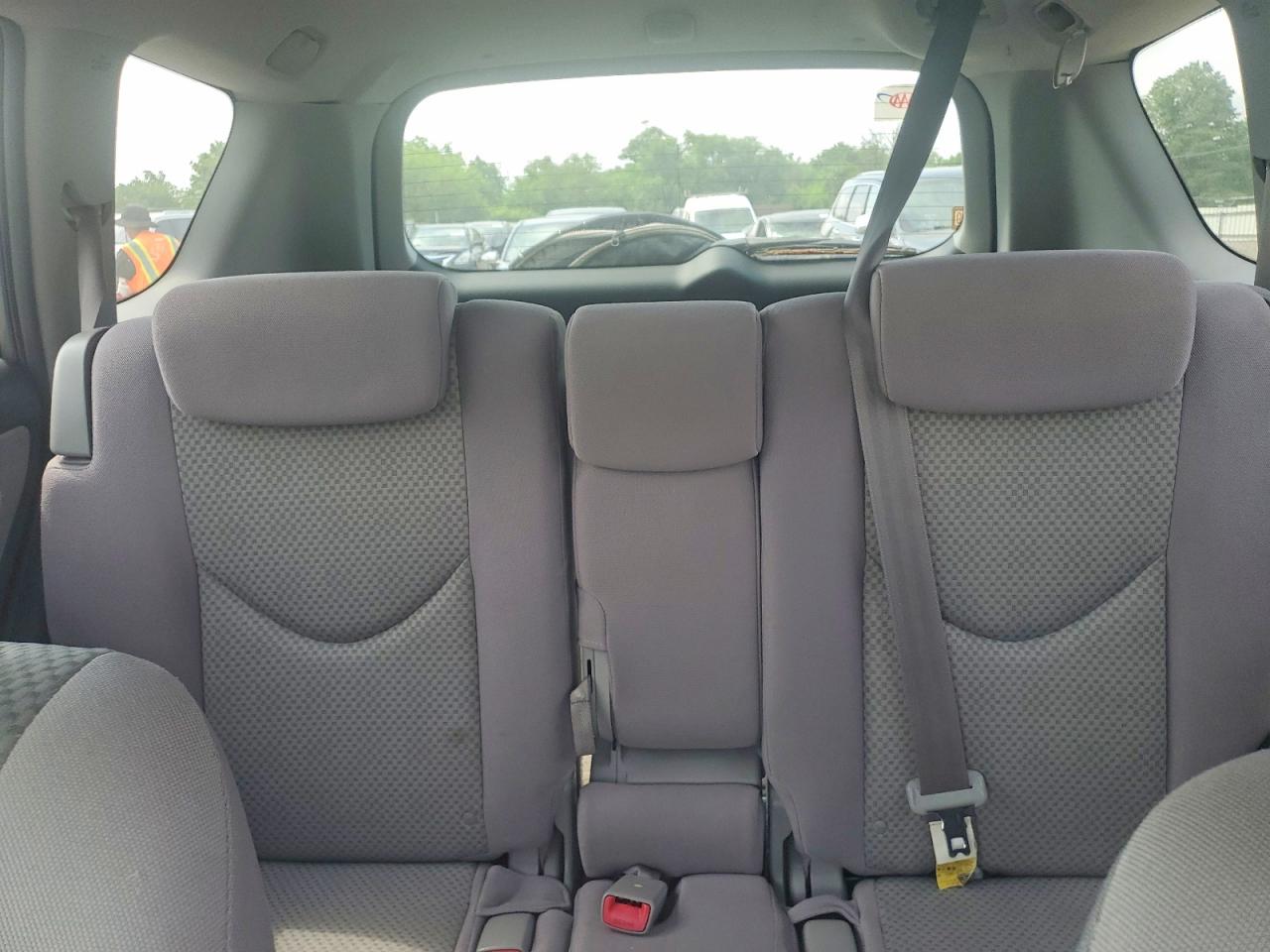 2008 Toyota Rav4 Base Silver vin: JTMBD33V985200718
