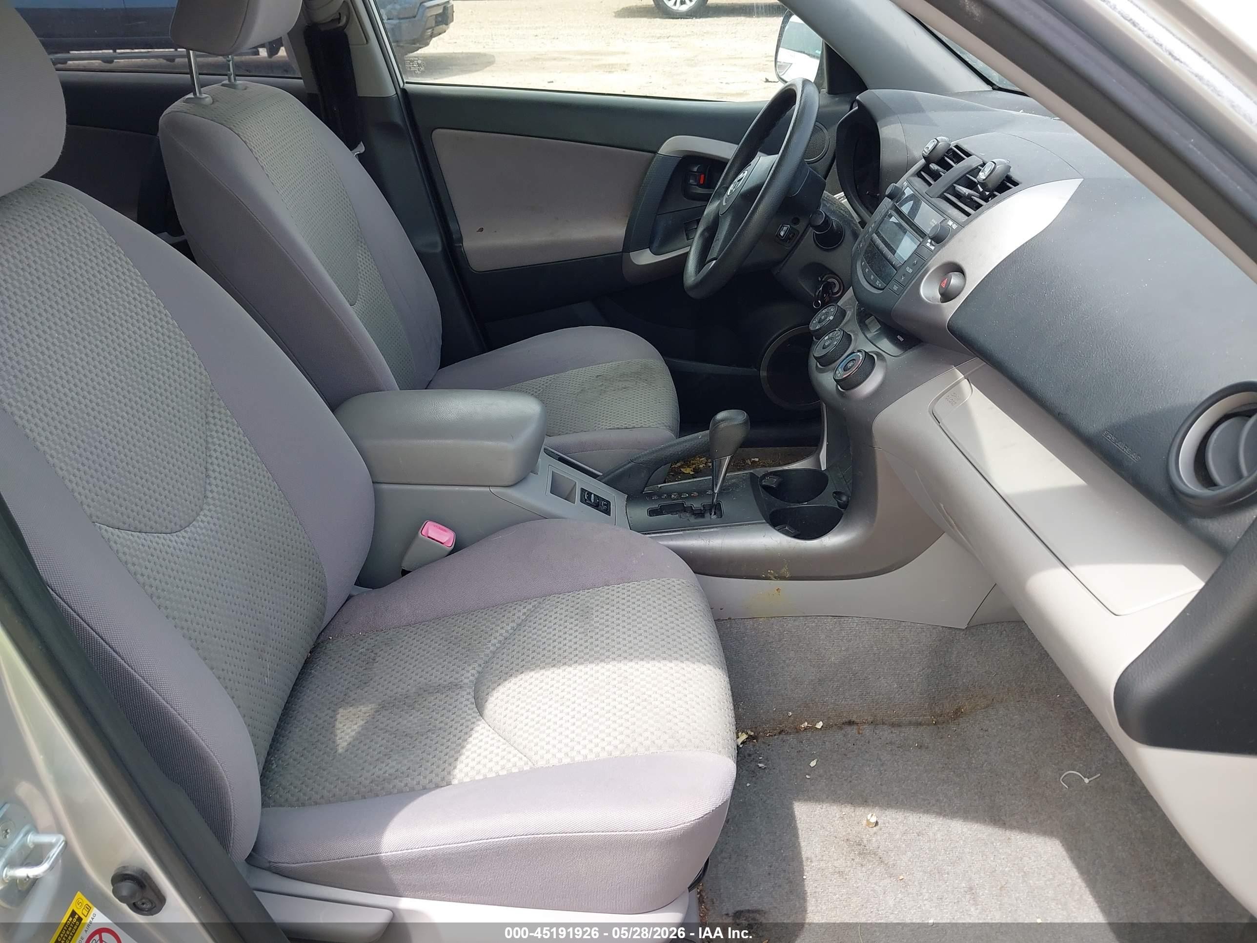 2008 Toyota Rav4   Silver vin: JTMBD33V986085838