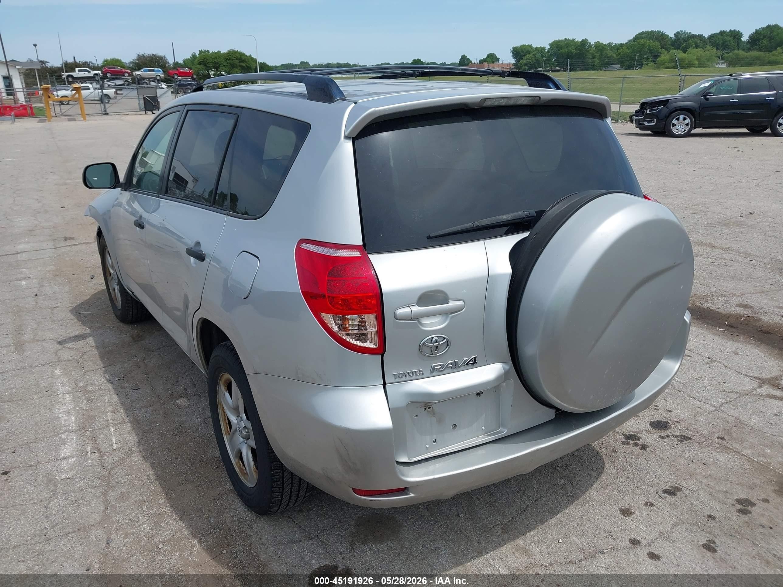 2008 Toyota Rav4   Silver vin: JTMBD33V986085838