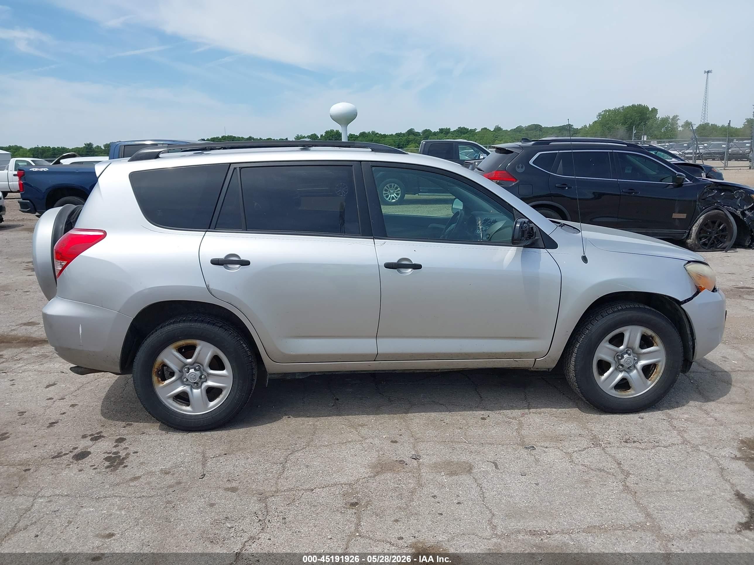2008 Toyota Rav4   Silver vin: JTMBD33V986085838