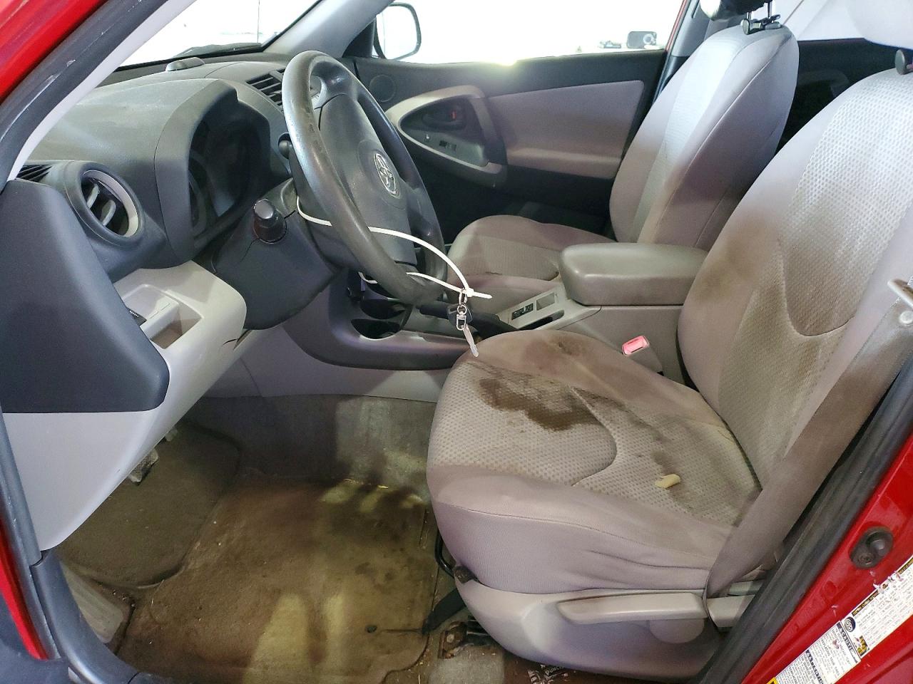 2006 Toyota Rav4 Base Red vin: JTMBD33VX66007453
