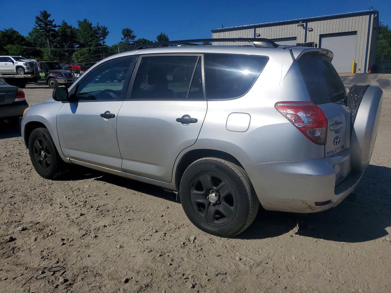 2006 Toyota Rav4 Base Silver vin: JTMBD33VX66009400