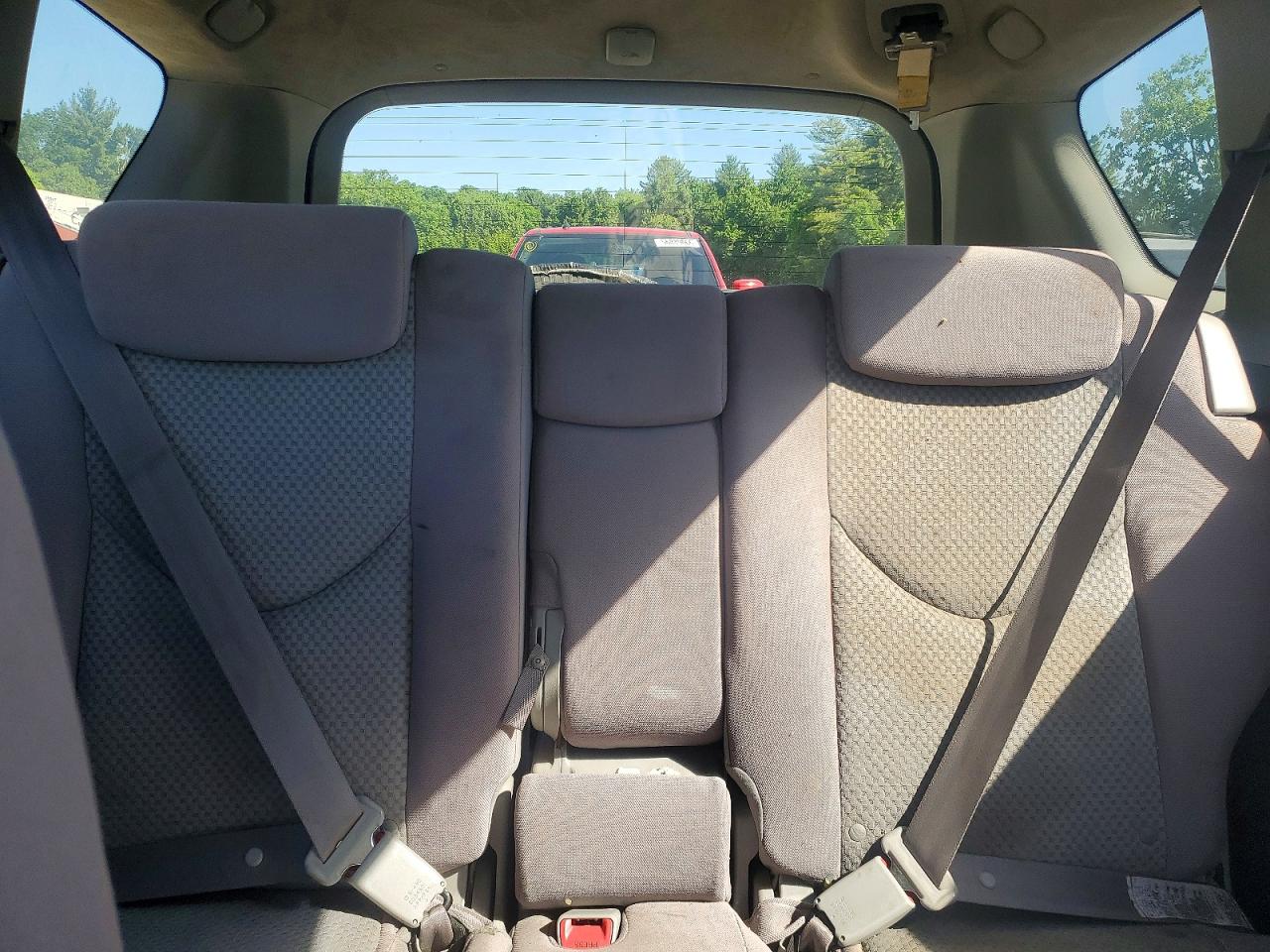 2006 Toyota Rav4 Base Silver vin: JTMBD33VX66009400