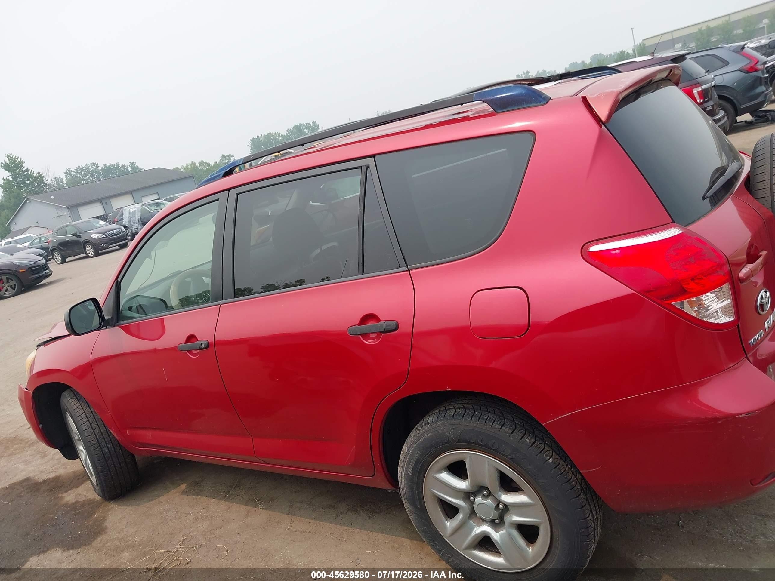 2006 Toyota Rav4   Красный vin: JTMBD33VX66020364