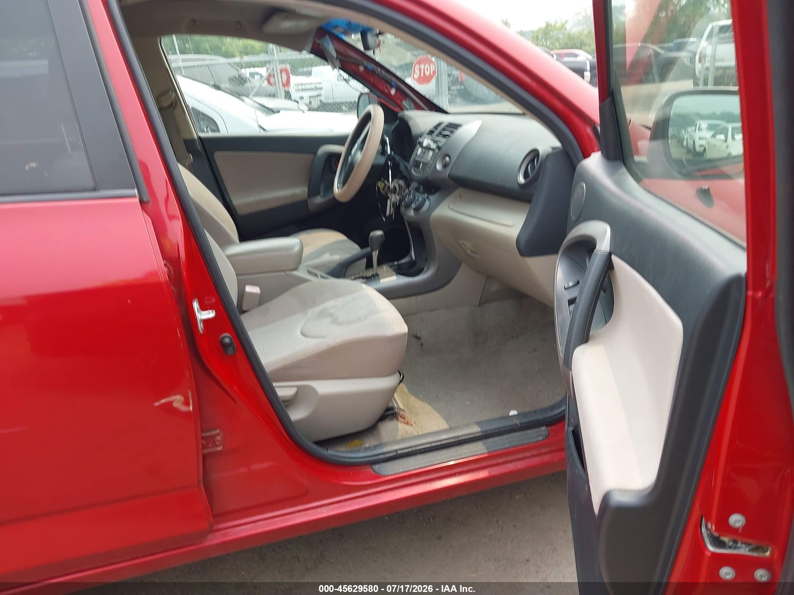 2006 Toyota Rav4   Красный vin: JTMBD33VX66020364