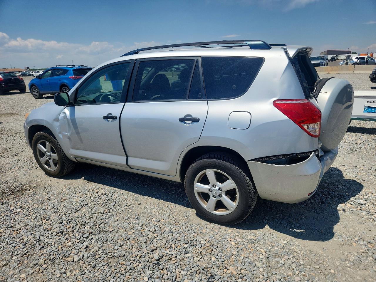 2007 Toyota Rav4 Base Silver vin: JTMBD33VX75056000