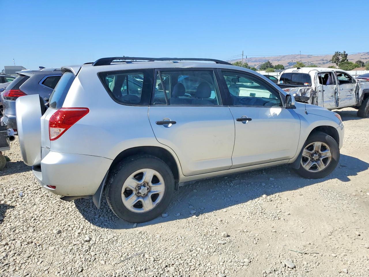 2007 Toyota Rav4 Base Silver vin: JTMBD33VX75061486