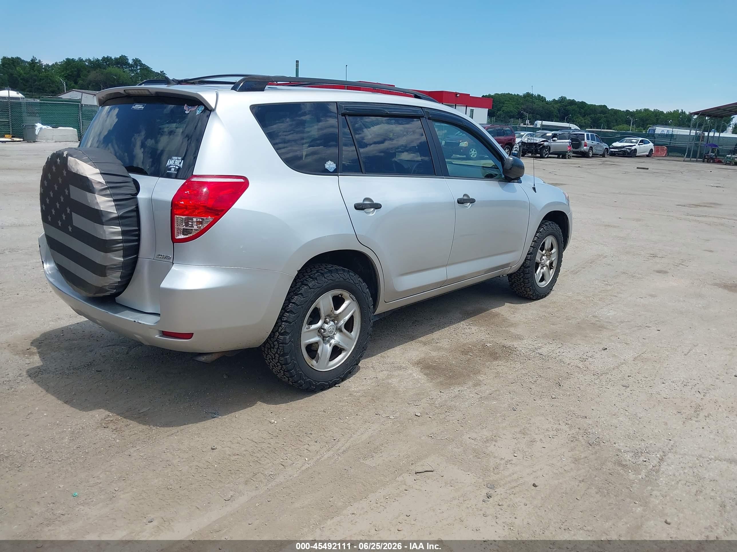 2007 Toyota Rav4   Silver vin: JTMBD33VX76023556