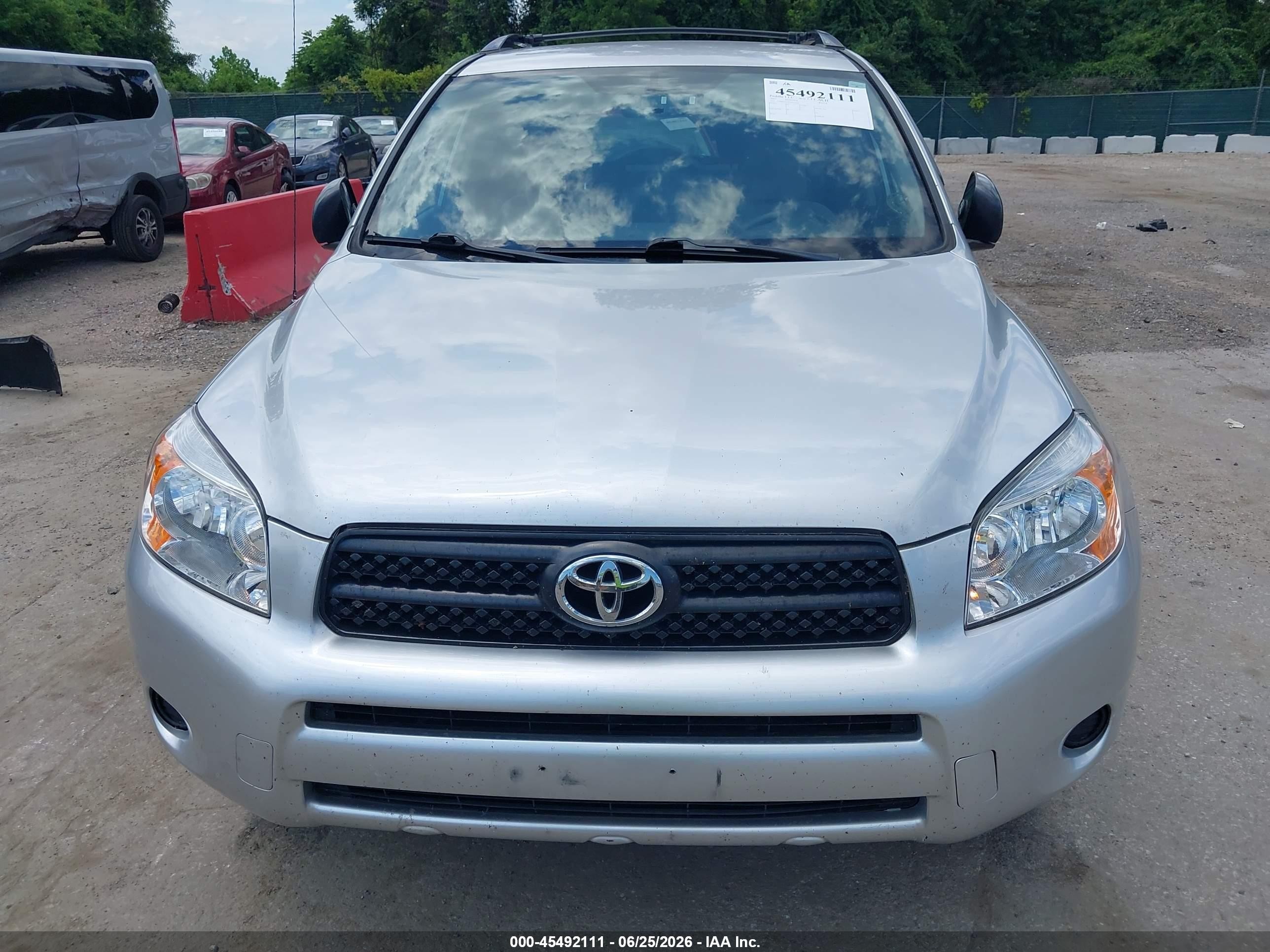 2007 Toyota Rav4   Silver vin: JTMBD33VX76023556