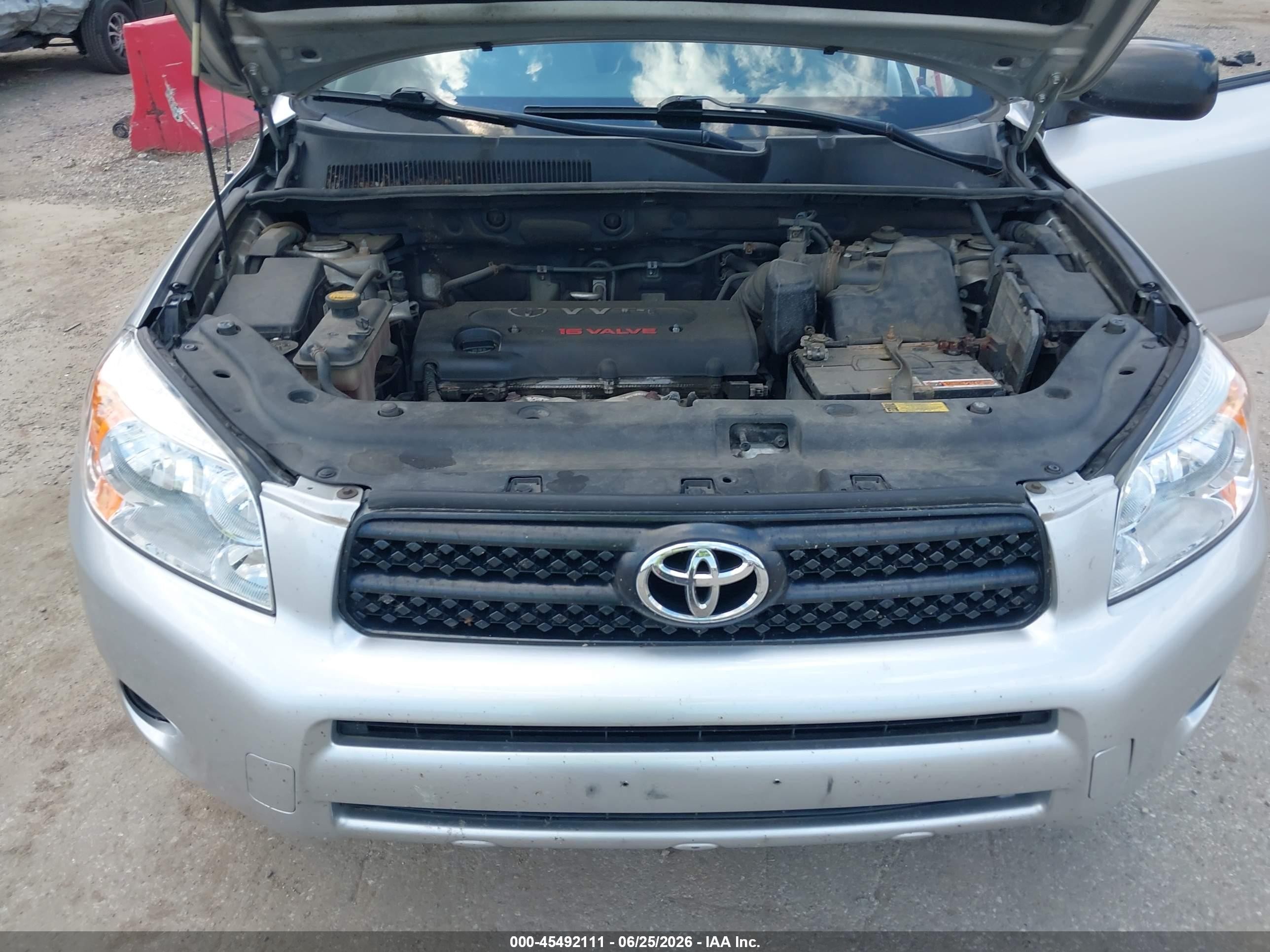 2007 Toyota Rav4   Silver vin: JTMBD33VX76023556
