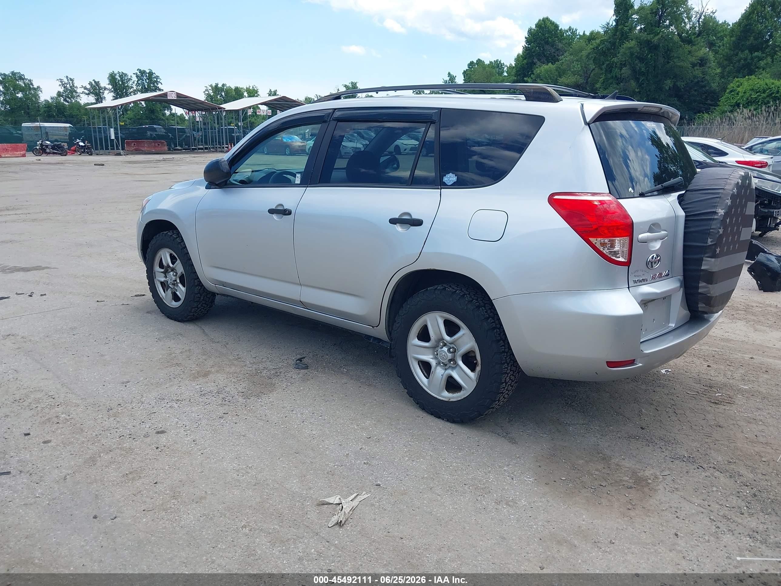 2007 Toyota Rav4   Silver vin: JTMBD33VX76023556