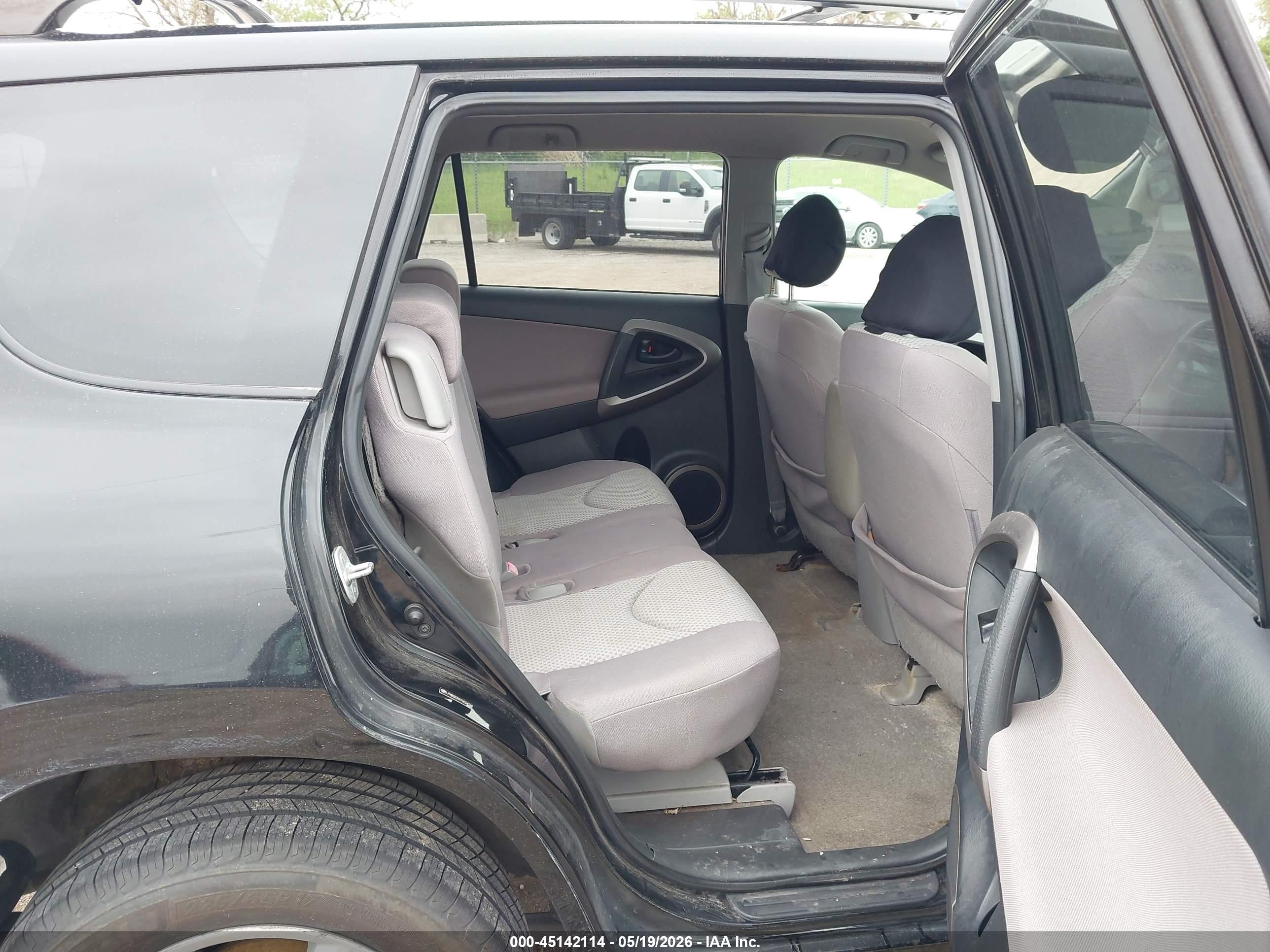 2007 Toyota Rav4   Black vin: JTMBD33VX76024769