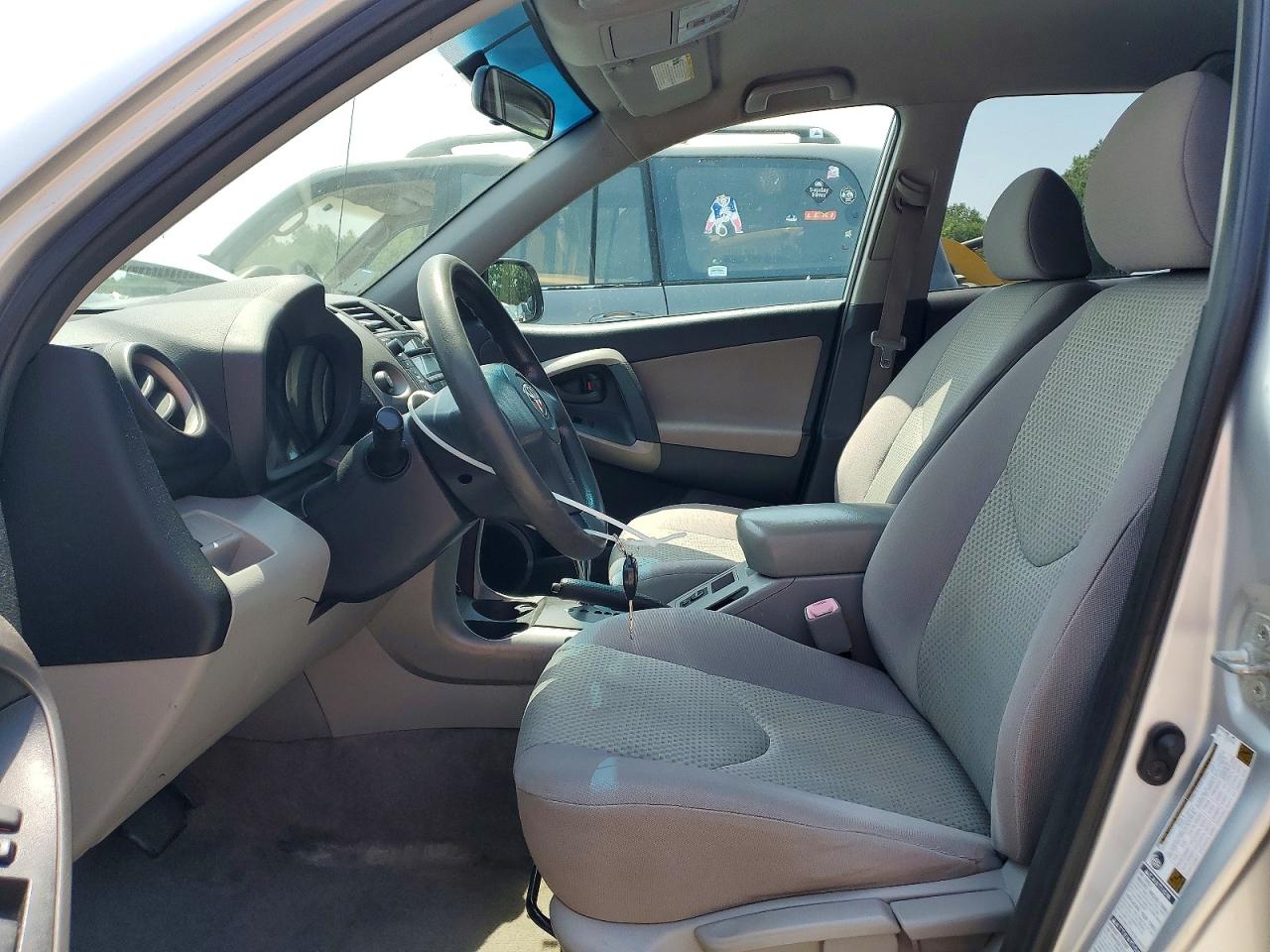 2007 Toyota Rav4 Base Silver vin: JTMBD33VX76053236