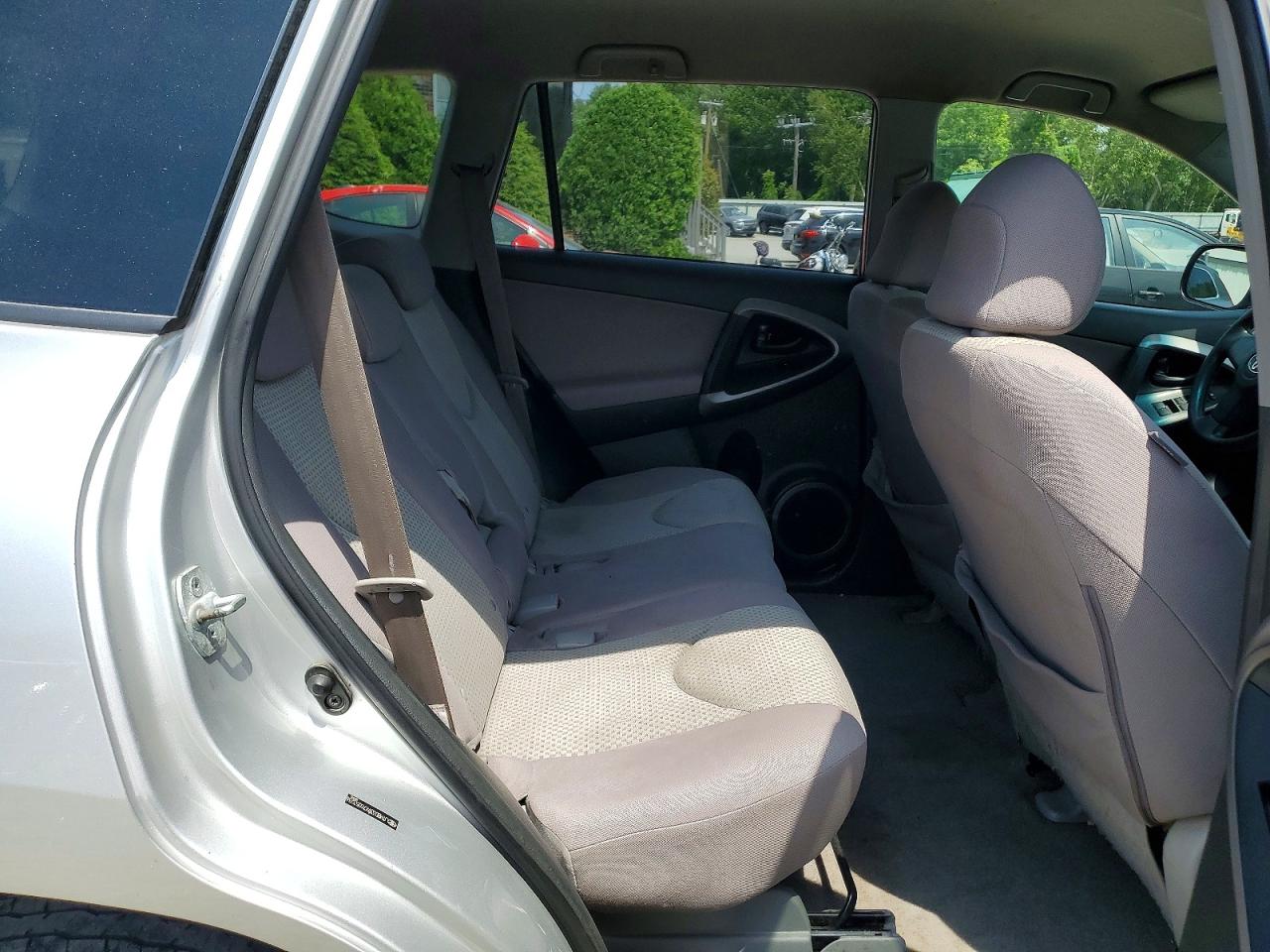 2007 Toyota Rav4 Base Silver vin: JTMBD33VX76053236