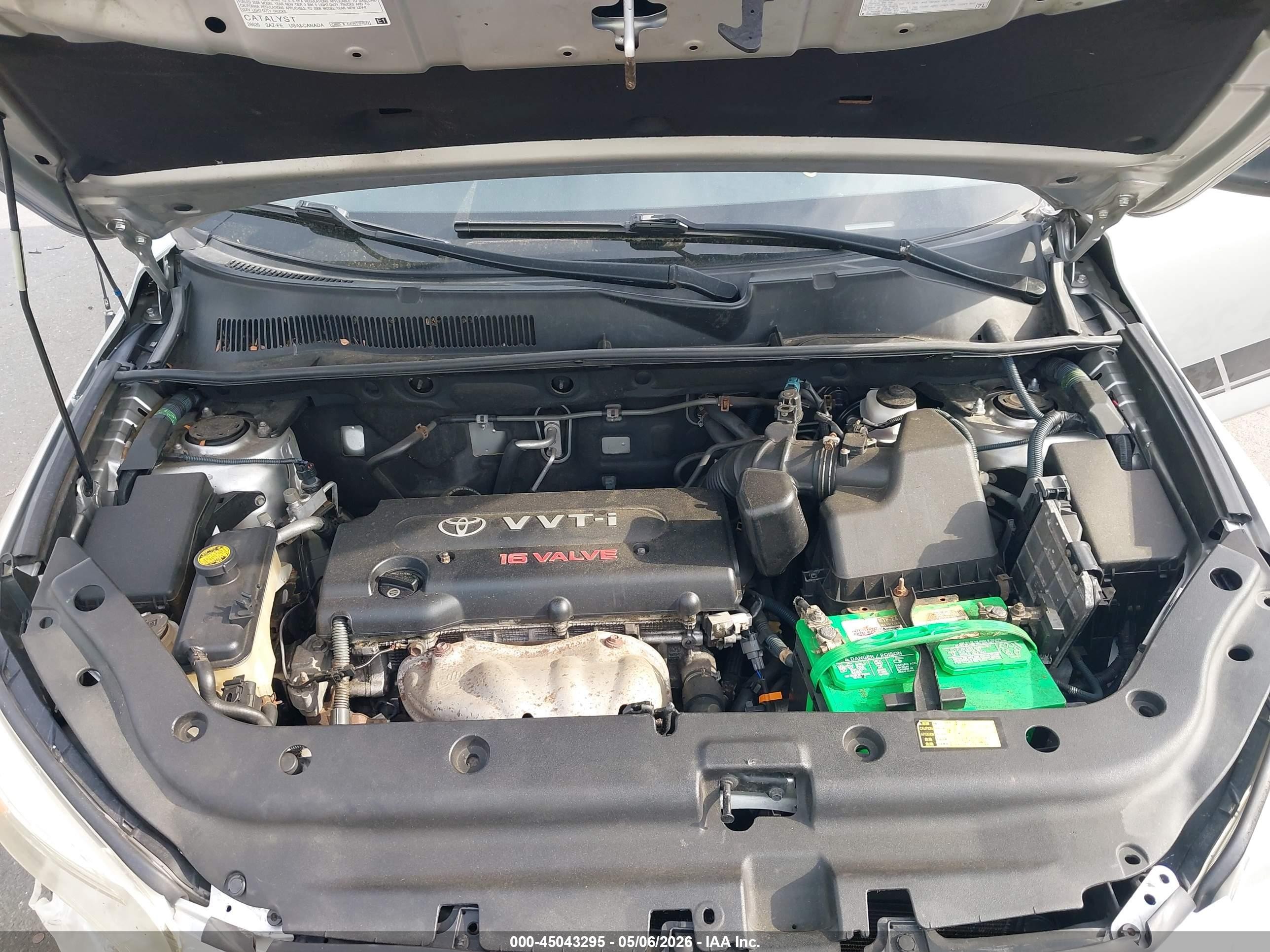 2008 Toyota Rav4   Серебряный vin: JTMBD33VX85136785