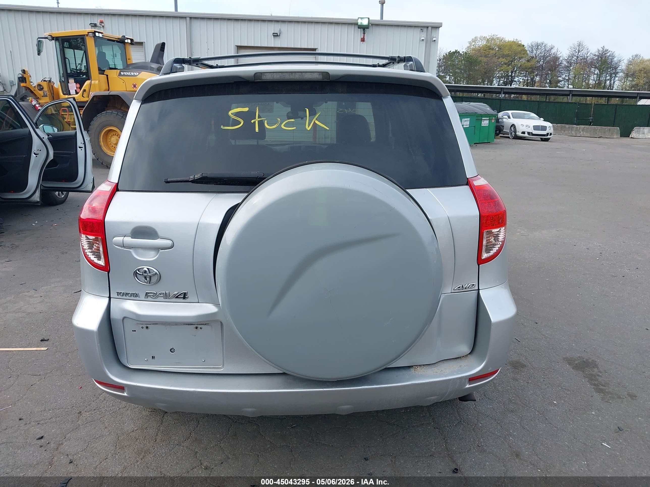 2008 Toyota Rav4   Серебряный vin: JTMBD33VX85136785