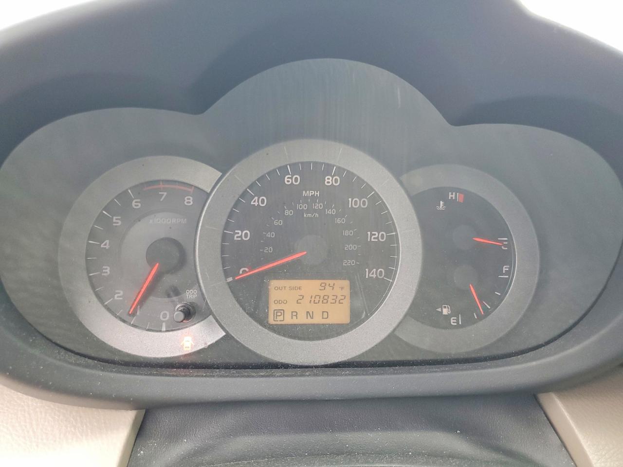 2008 Toyota Rav4 Base White vin: JTMBD33VX85192919