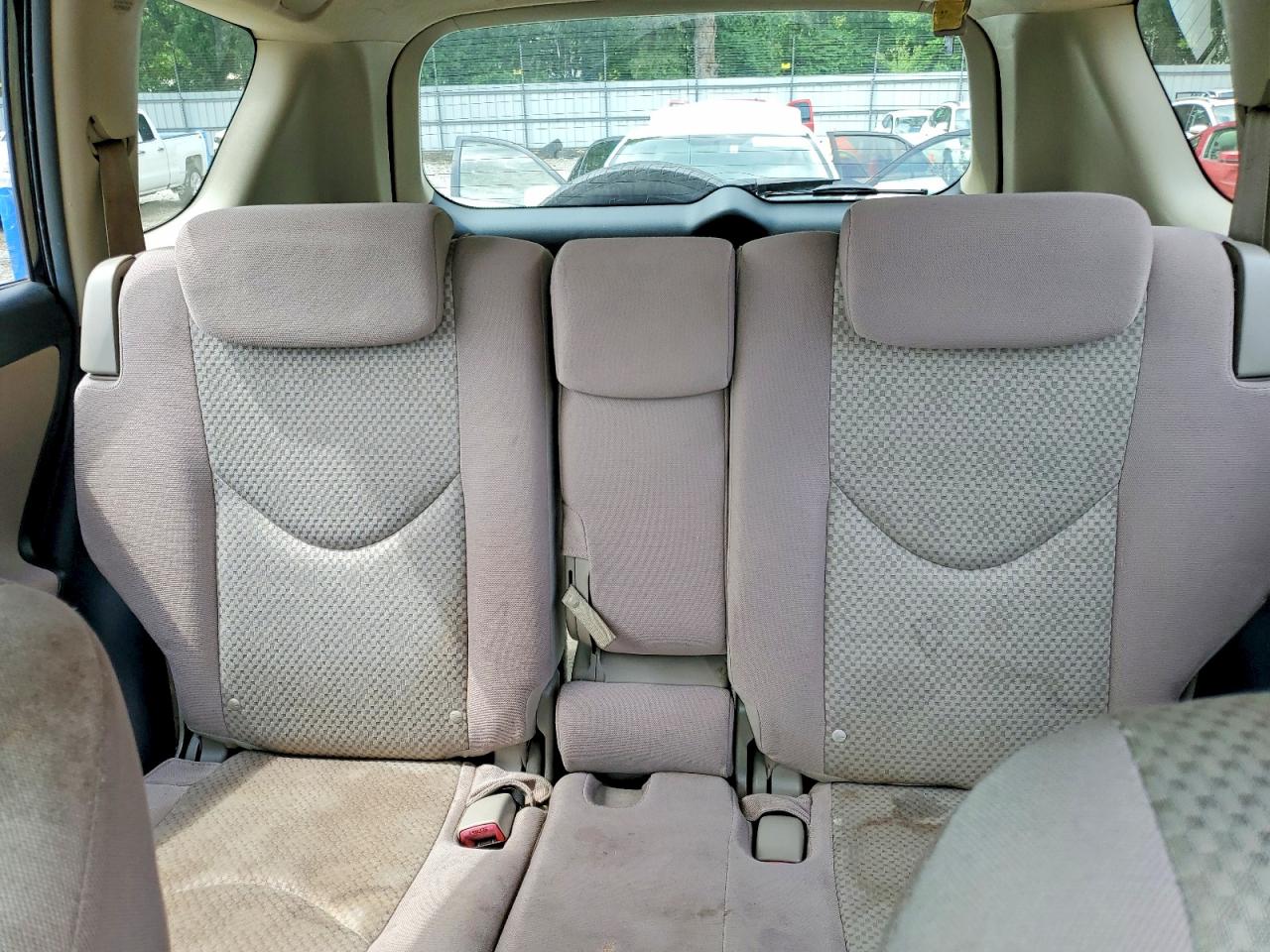 2008 Toyota Rav4 Base White vin: JTMBD33VX85192919