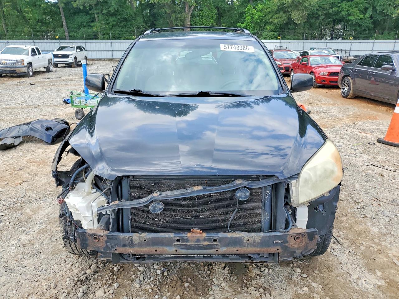 2008 Toyota Rav4 Base White vin: JTMBD33VX85192919