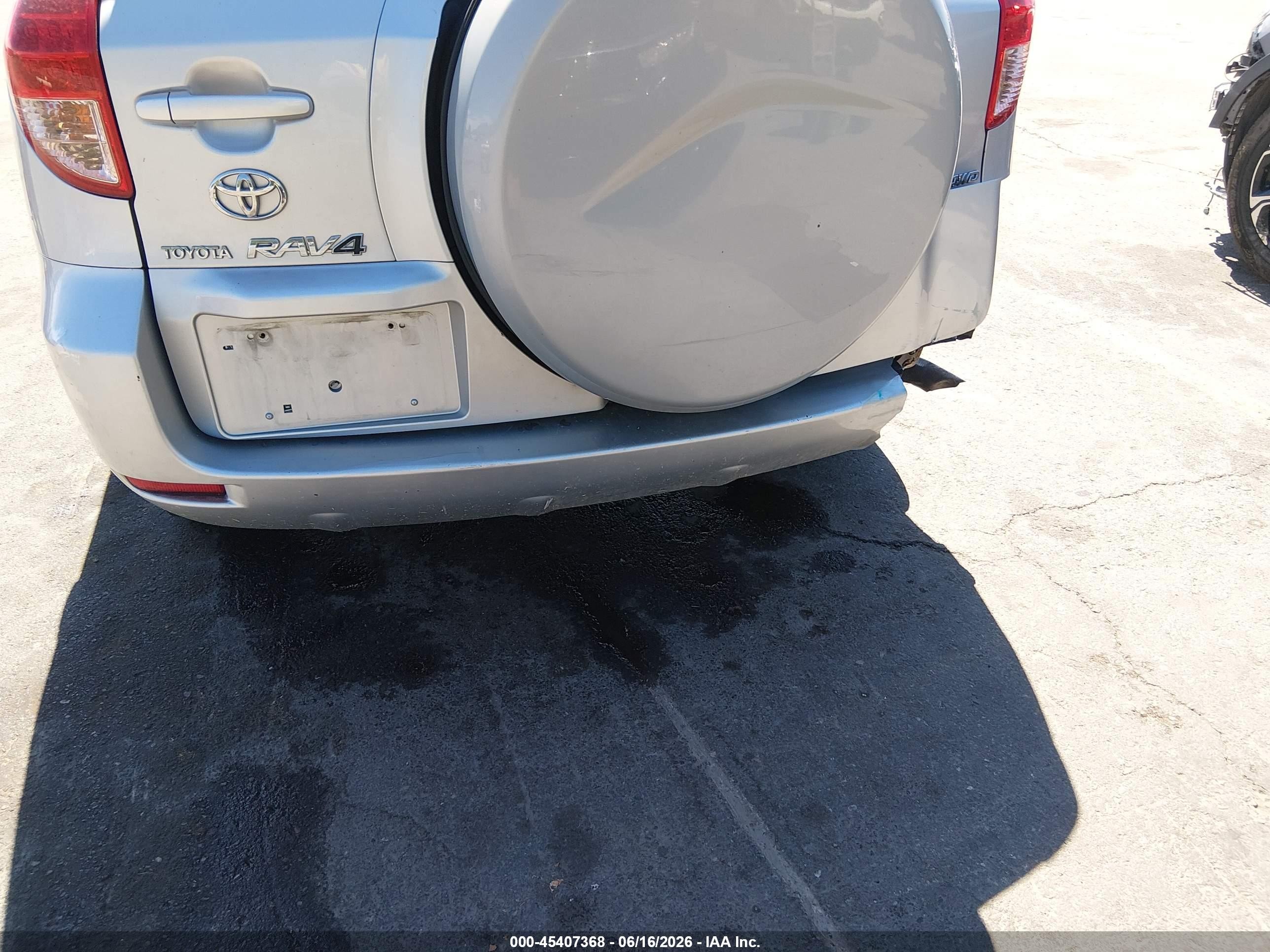 2008 Toyota Rav4 Silver vin: JTMBD33VX86065579