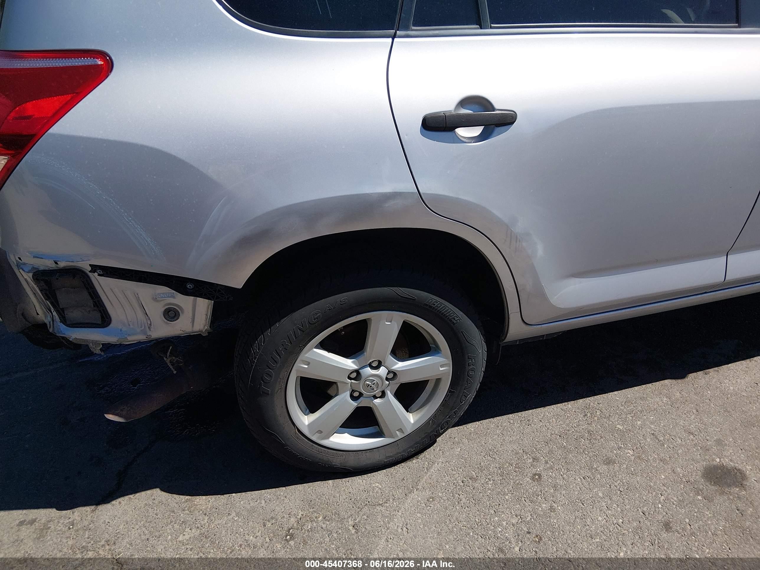 2008 Toyota Rav4 Silver vin: JTMBD33VX86065579