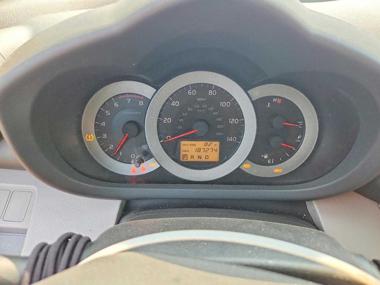 2006 Toyota Rav4 Base Silver vin: JTMBD35V265049117