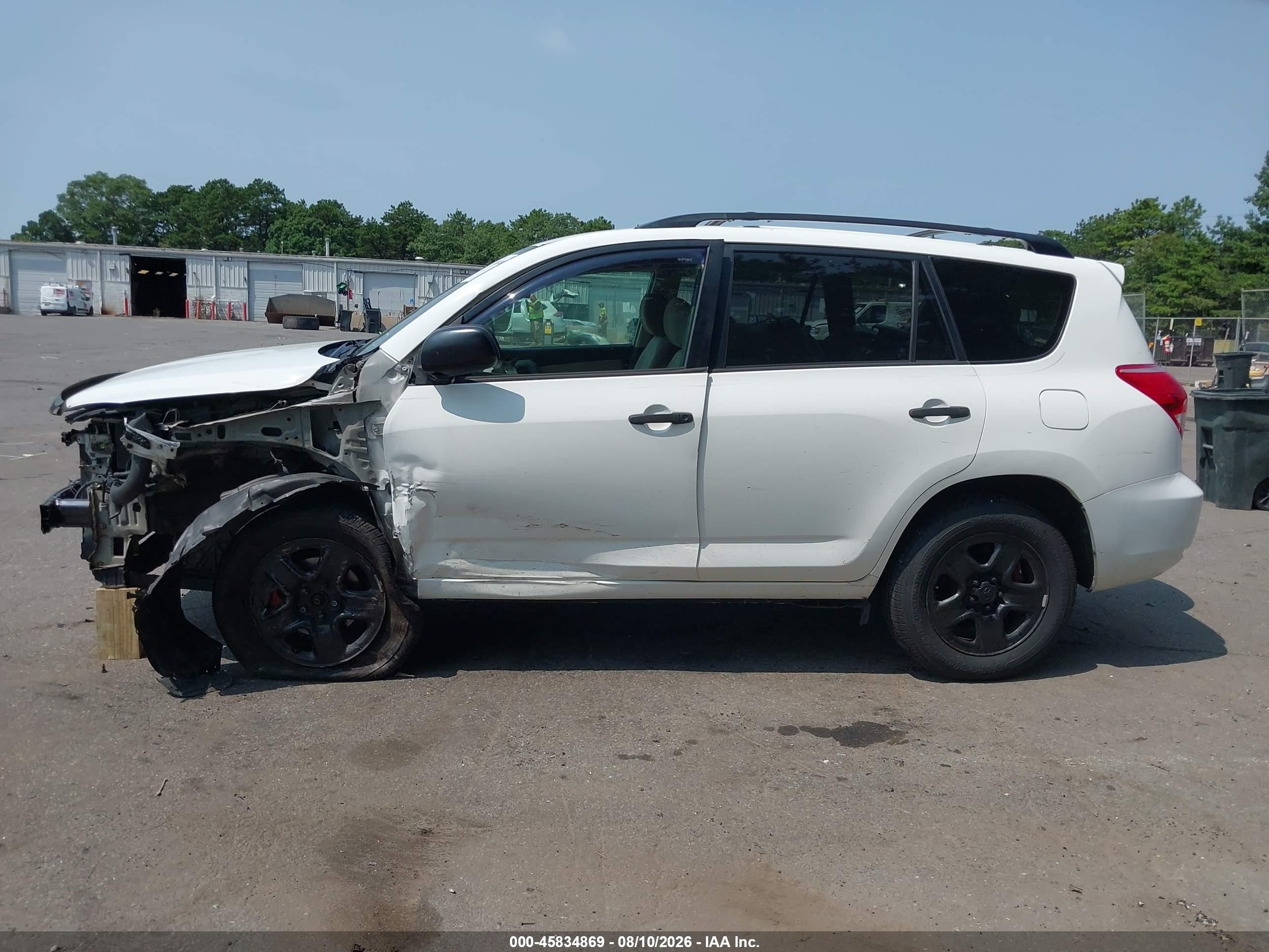 2006 Toyota Rav4   White vin: JTMBD35V465023053
