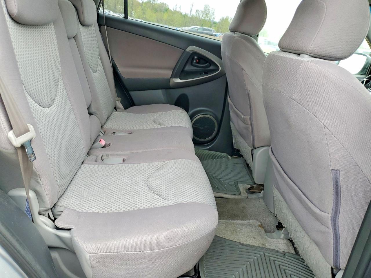 2007 Toyt Rav4 Silver vin: JTMBD35V475072576