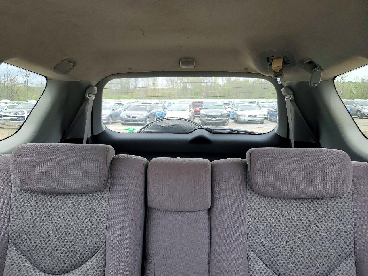 2007 Toyt Rav4 Silver vin: JTMBD35V475072576