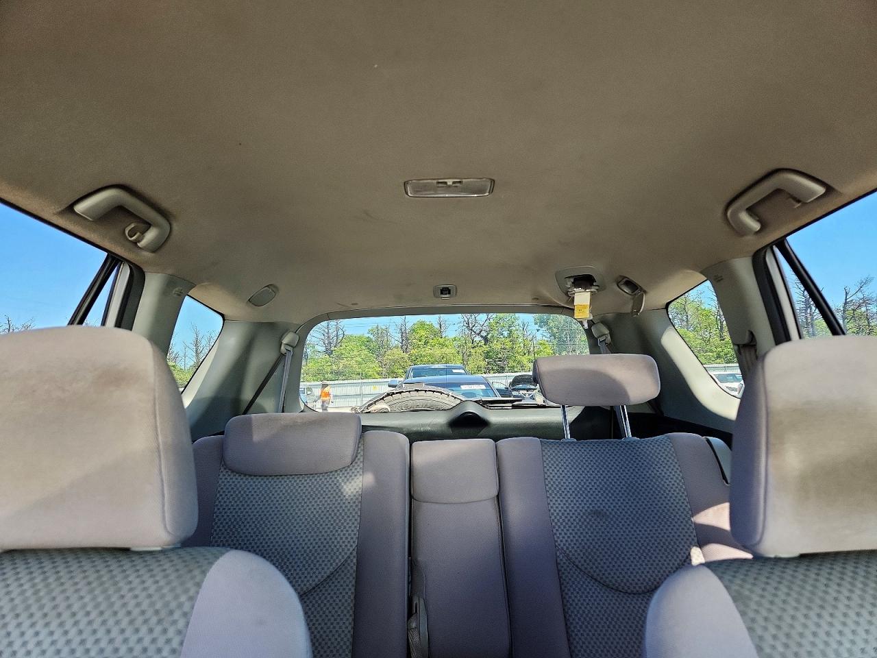 2008 Toyota Rav 4 Silver vin: JTMBD35V685204562