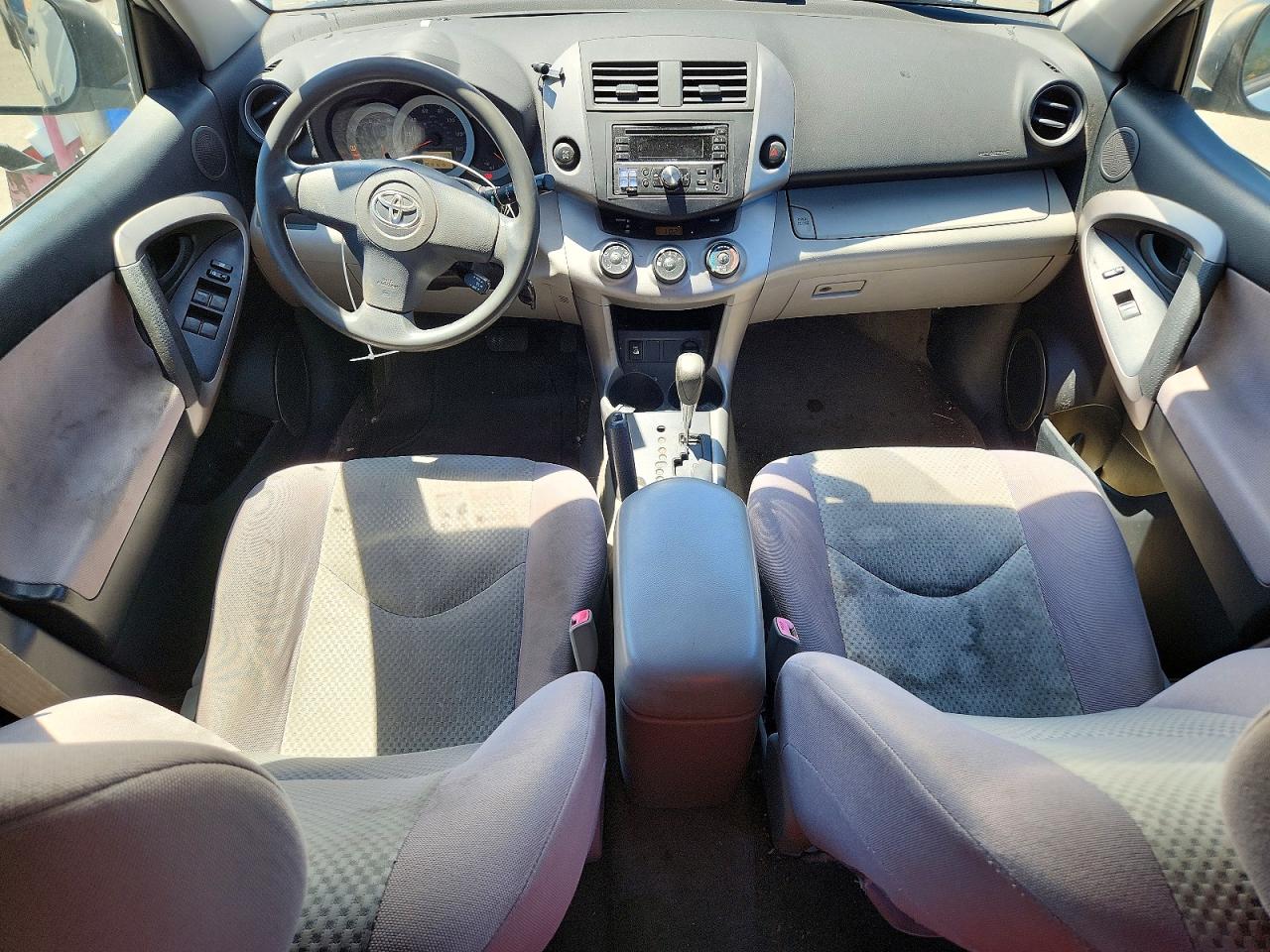 2008 Toyota Rav 4 Silver vin: JTMBD35V685204562