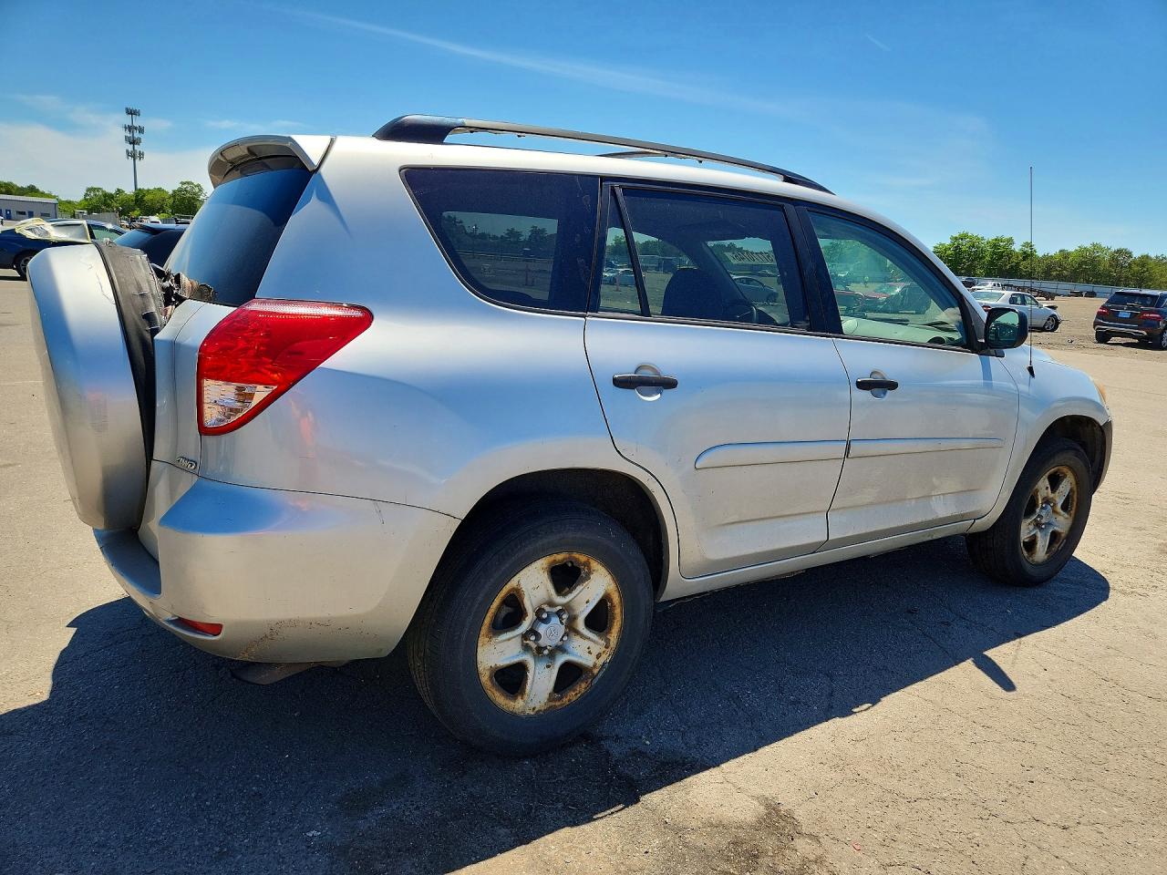 2008 Toyota Rav 4 Silver vin: JTMBD35V685204562