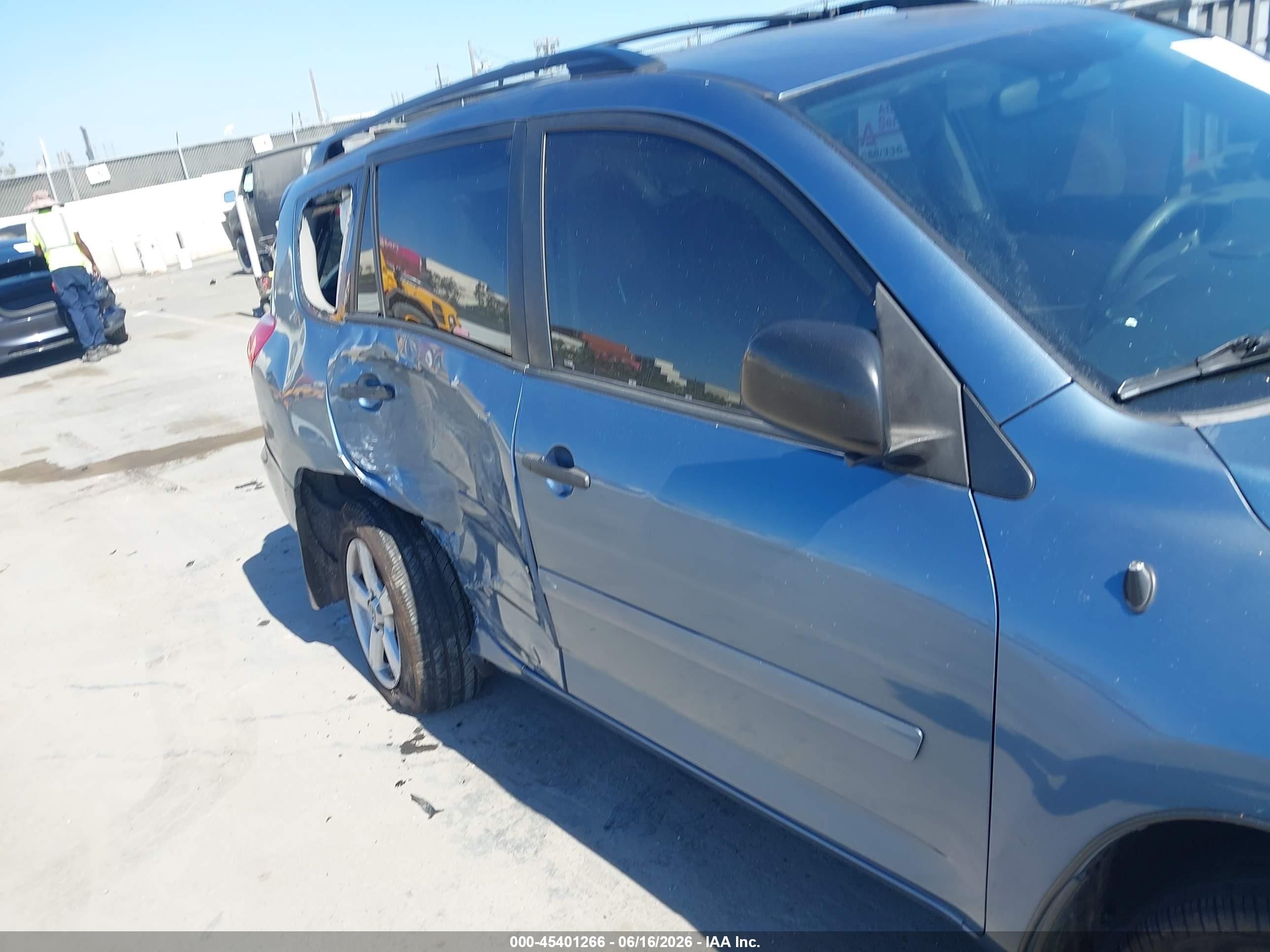 2006 Toyota Rav4   Blue vin: JTMBD35V865017403