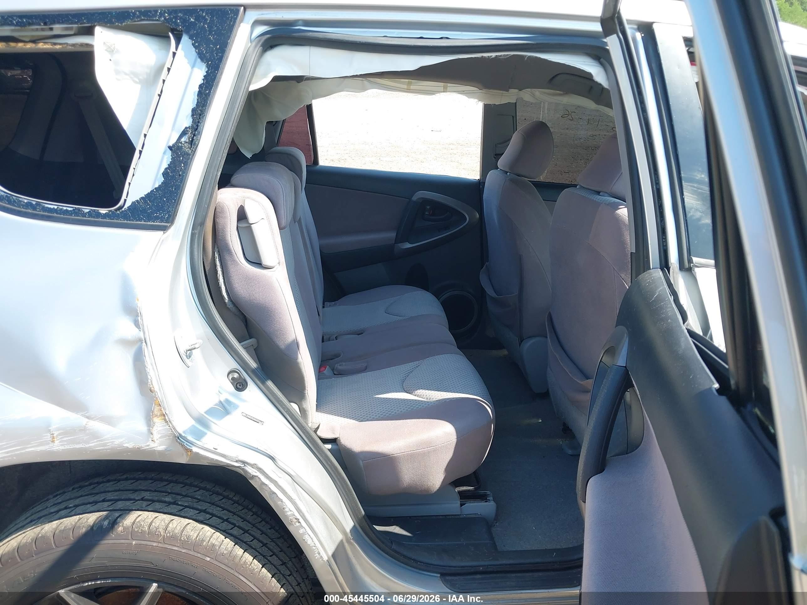 2006 Toyota Rav4   Gray vin: JTMBD35V865026635