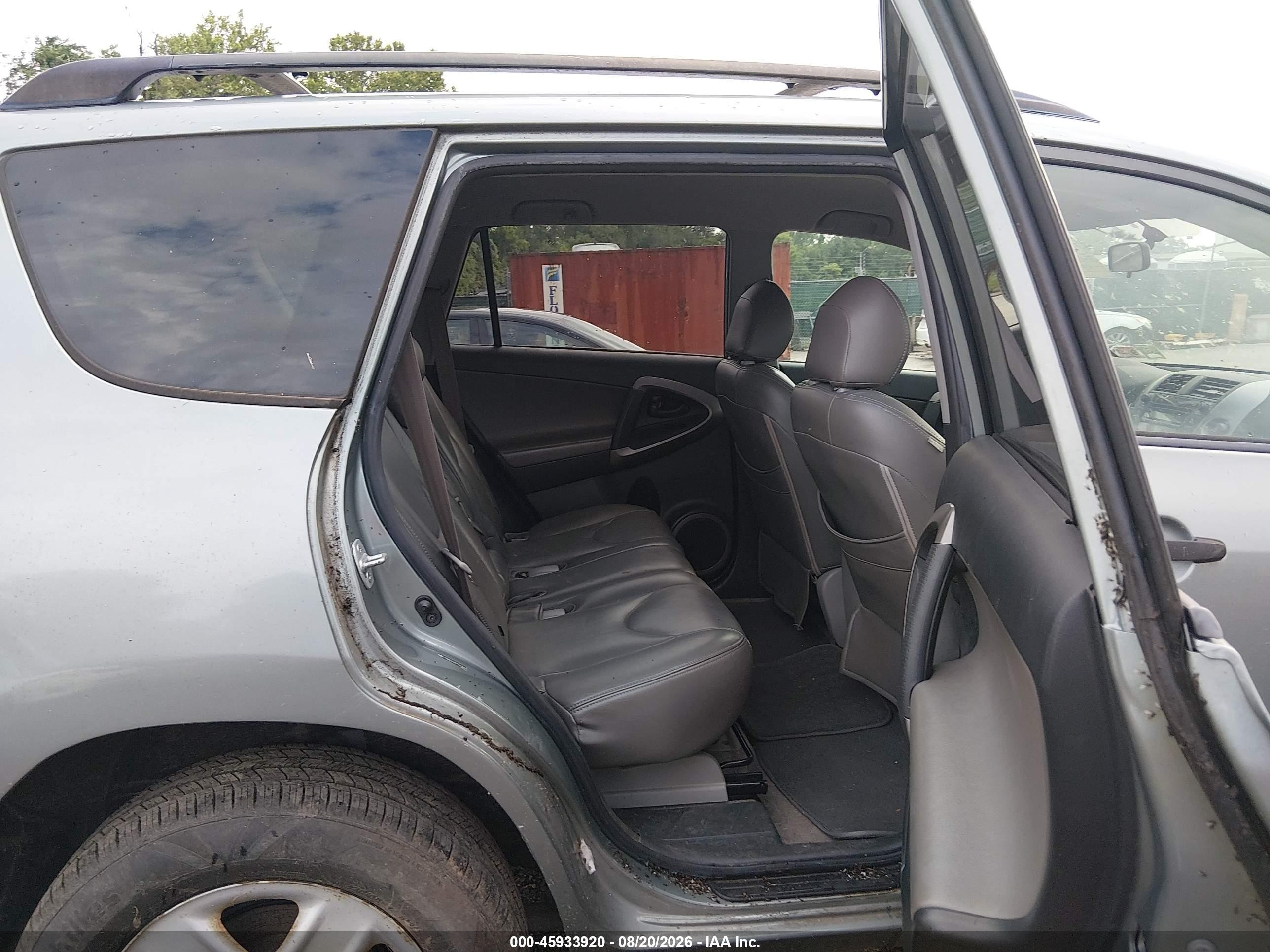 2007 Toyota Rav4   Gray vin: JTMBD35V875057093