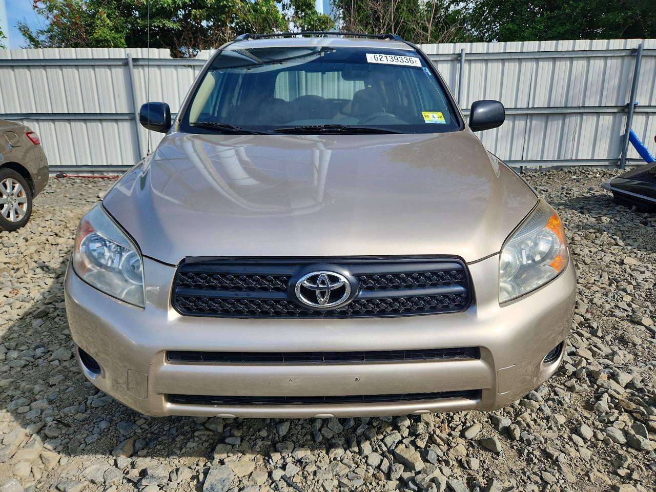 2007 Toyota Rav4 Base Gold vin: JTMBD35V875084052