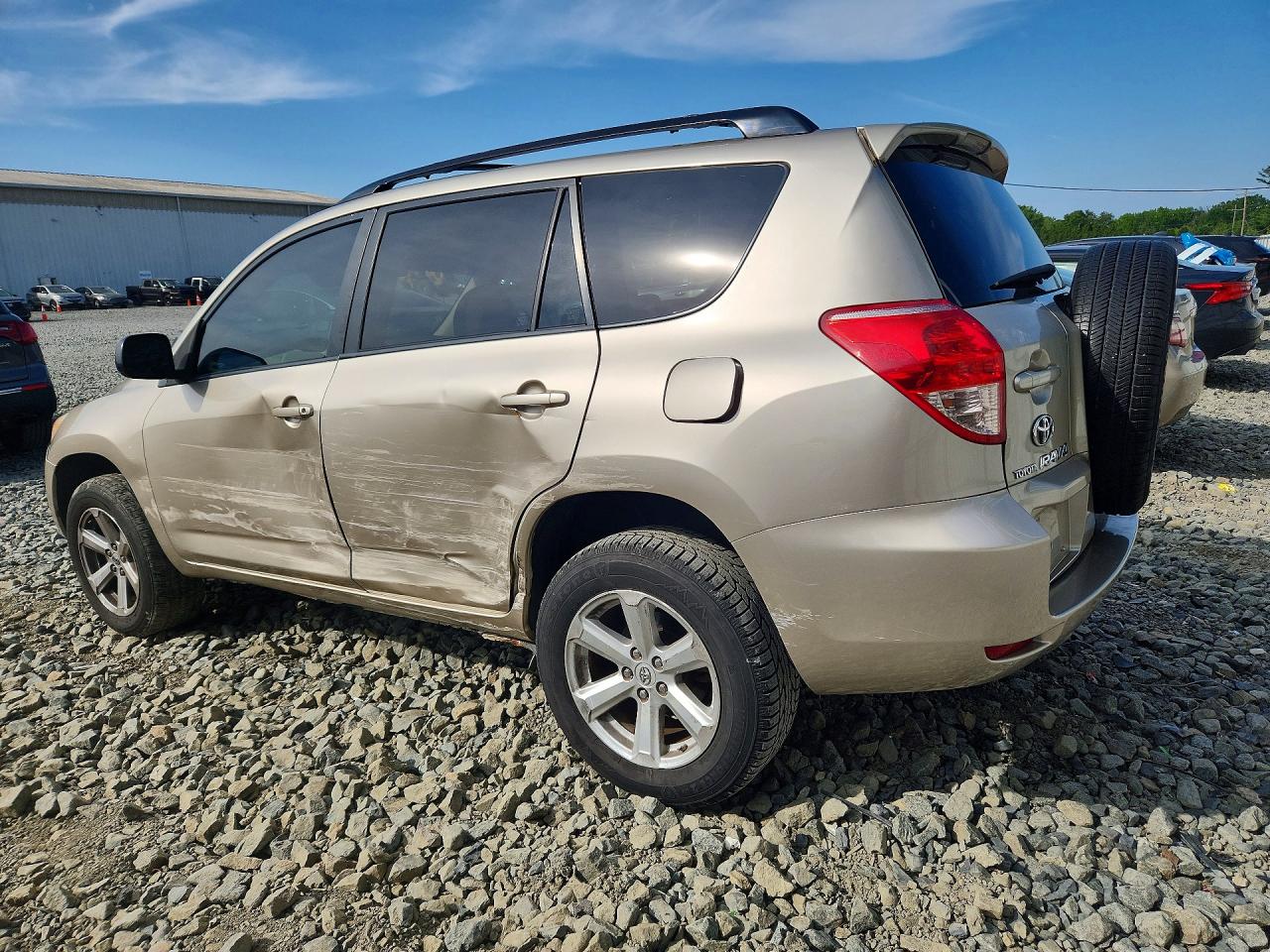 2007 Toyota Rav4 Base Gold vin: JTMBD35V875084052
