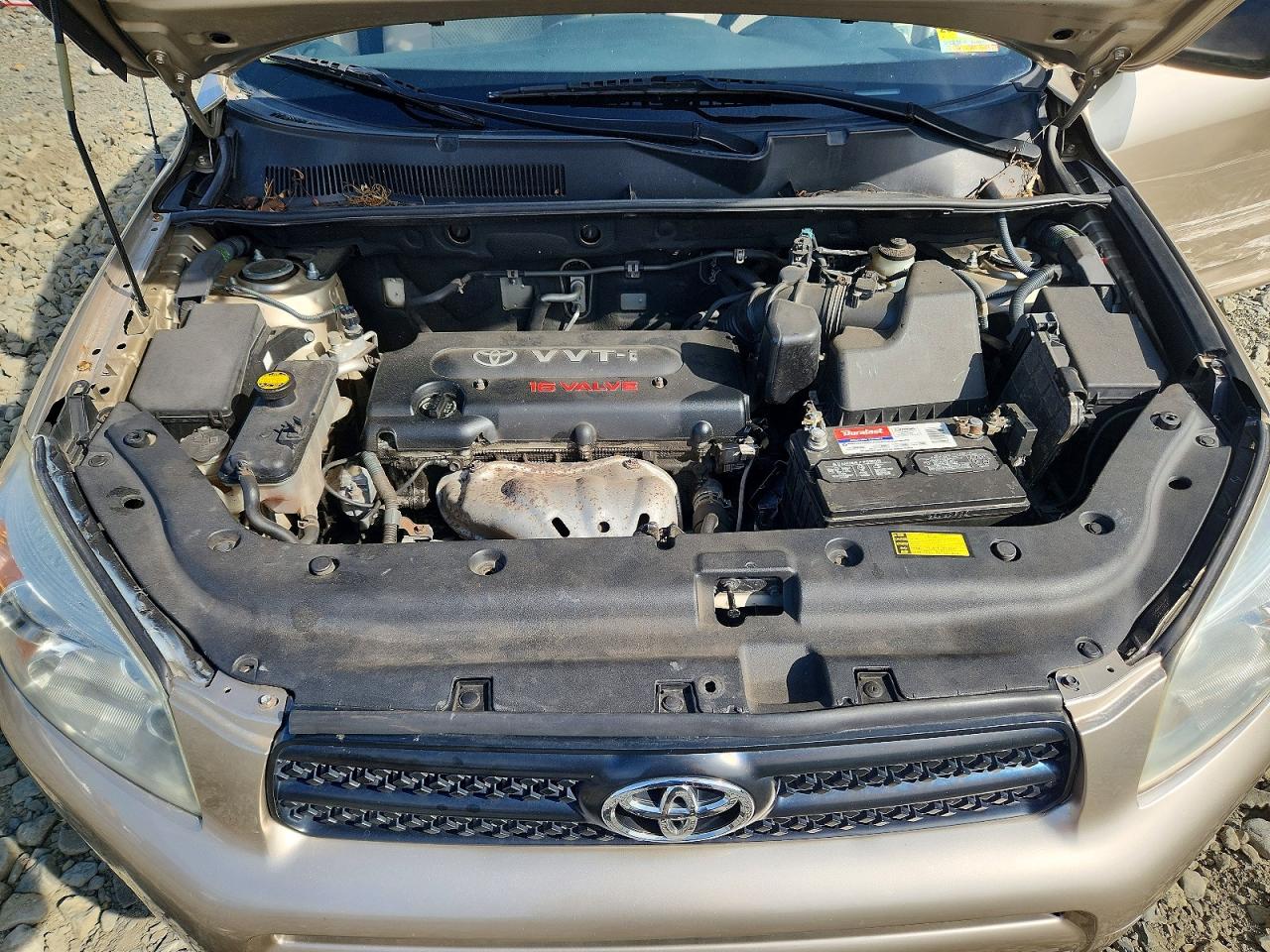 2007 Toyota Rav4 Base Gold vin: JTMBD35V875084052
