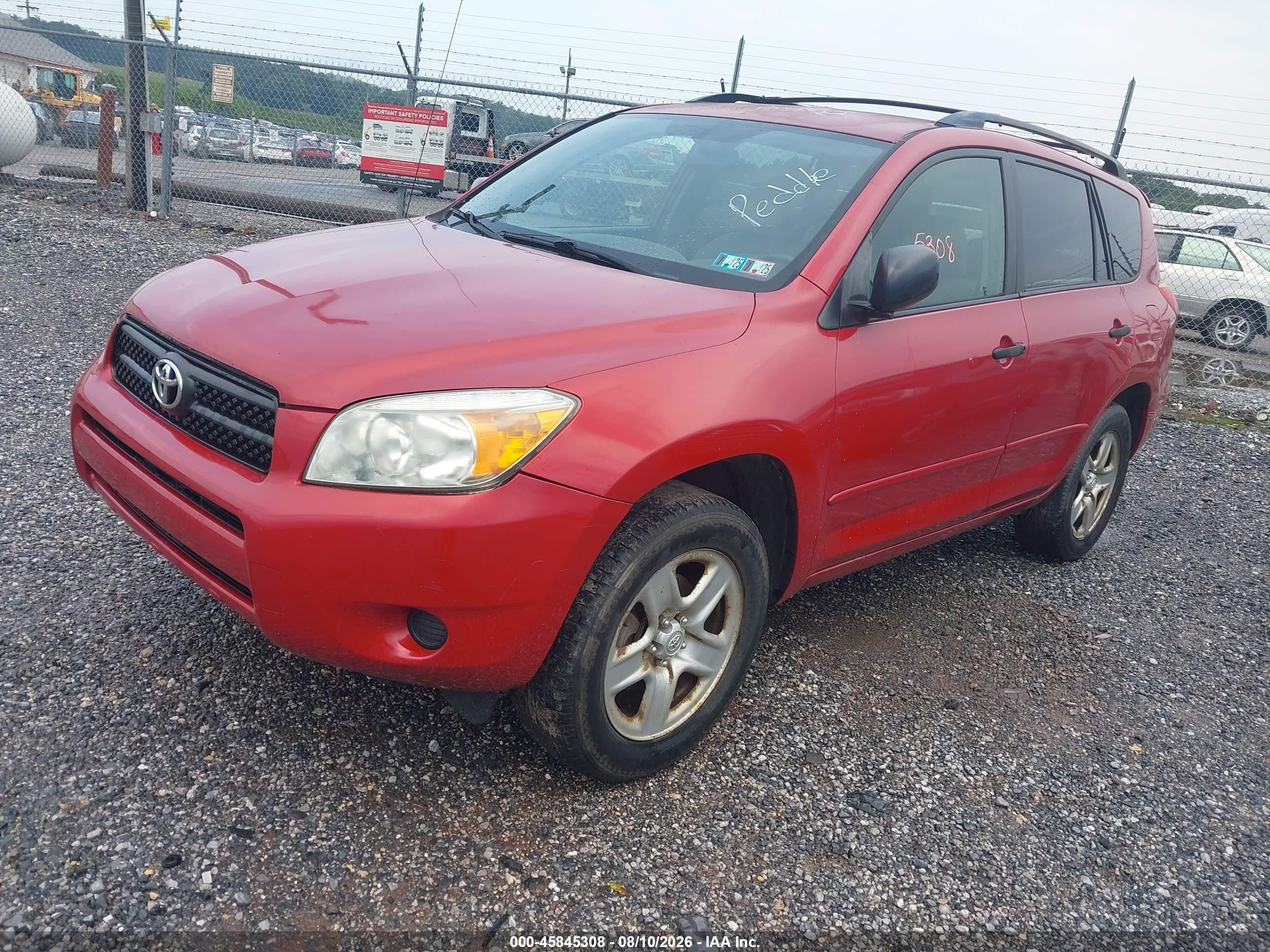 2008 Toyota Rav4   Red vin: JTMBD35VX85146777